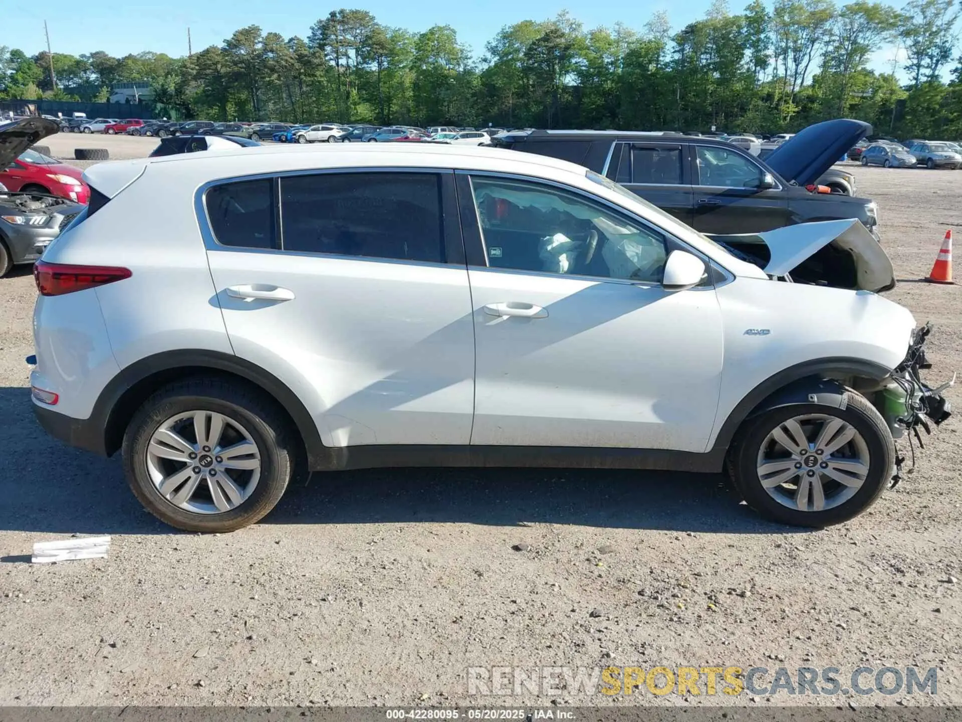 13 Photograph of a damaged car KNDPMCAC5K7608992 KIA SPORTAGE 2019