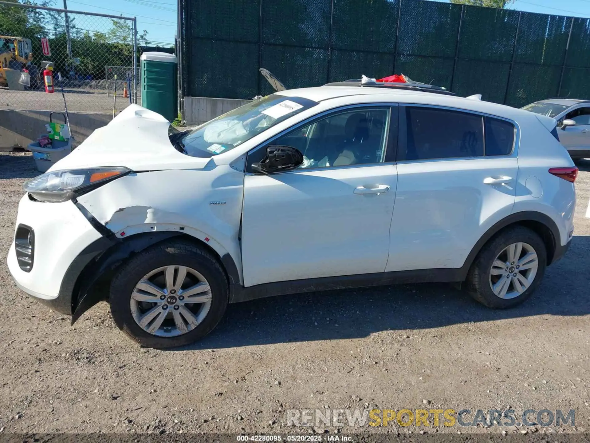 14 Photograph of a damaged car KNDPMCAC5K7608992 KIA SPORTAGE 2019