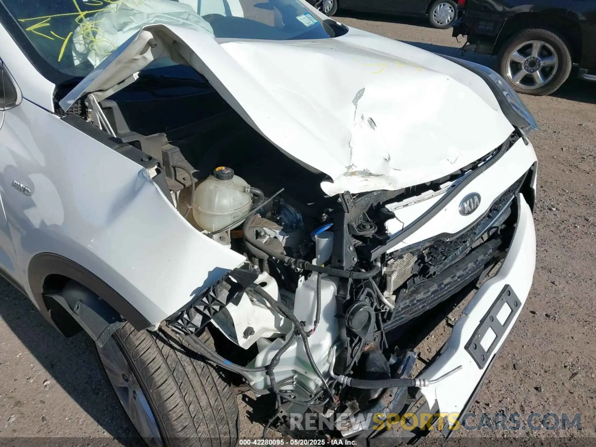 6 Photograph of a damaged car KNDPMCAC5K7608992 KIA SPORTAGE 2019