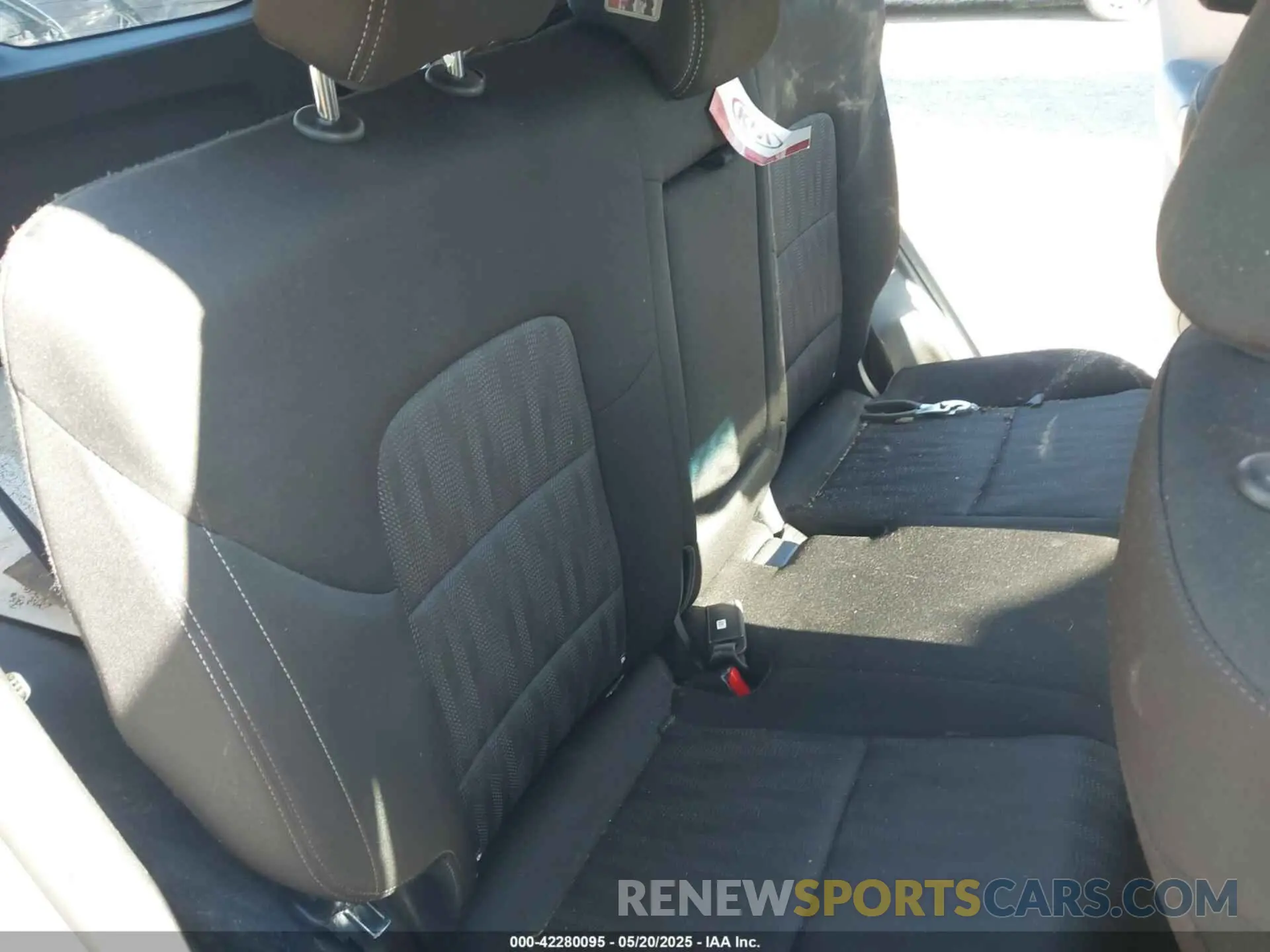 8 Photograph of a damaged car KNDPMCAC5K7608992 KIA SPORTAGE 2019