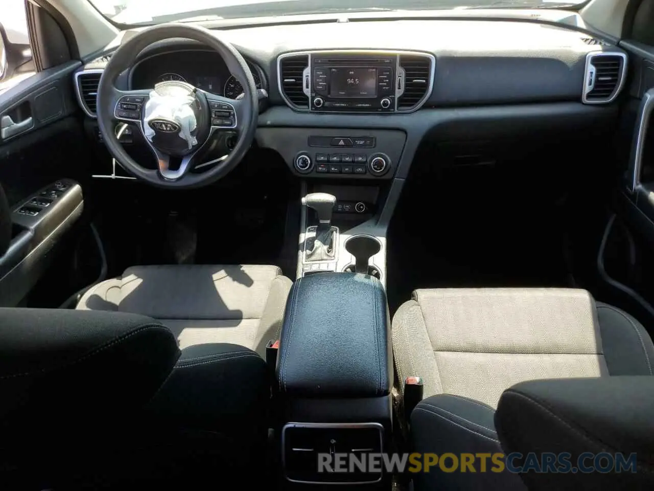 8 Photograph of a damaged car KNDPMCAC6K7498535 KIA SPORTAGE 2019