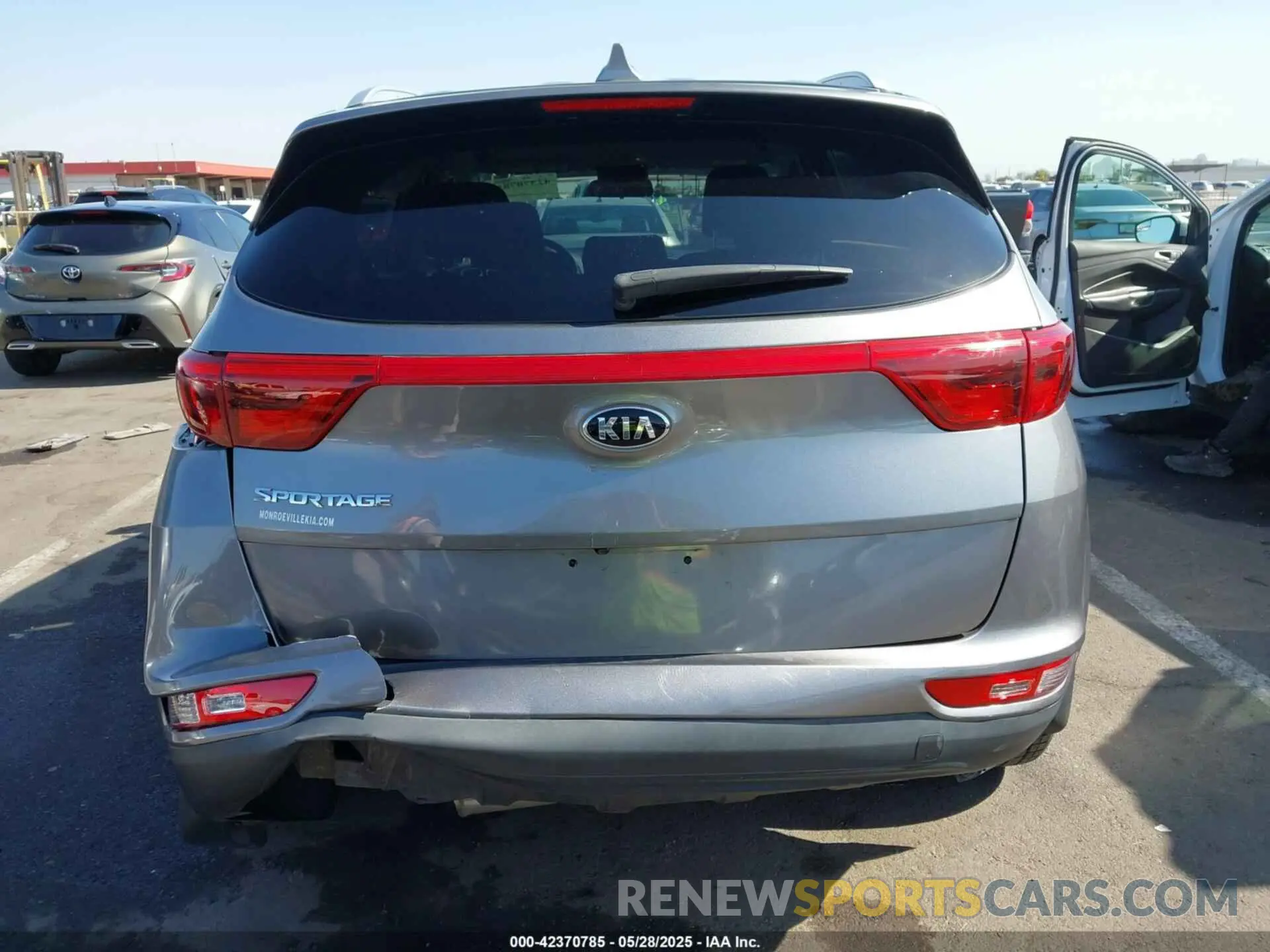 16 Photograph of a damaged car KNDPMCAC6K7528696 KIA SPORTAGE 2019