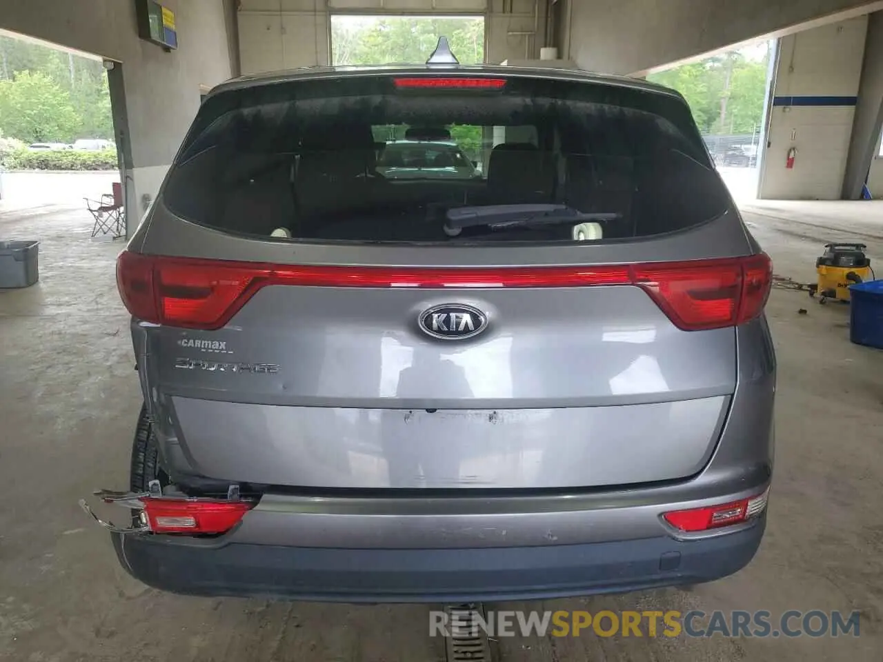 6 Photograph of a damaged car KNDPMCAC6K7549015 KIA SPORTAGE 2019