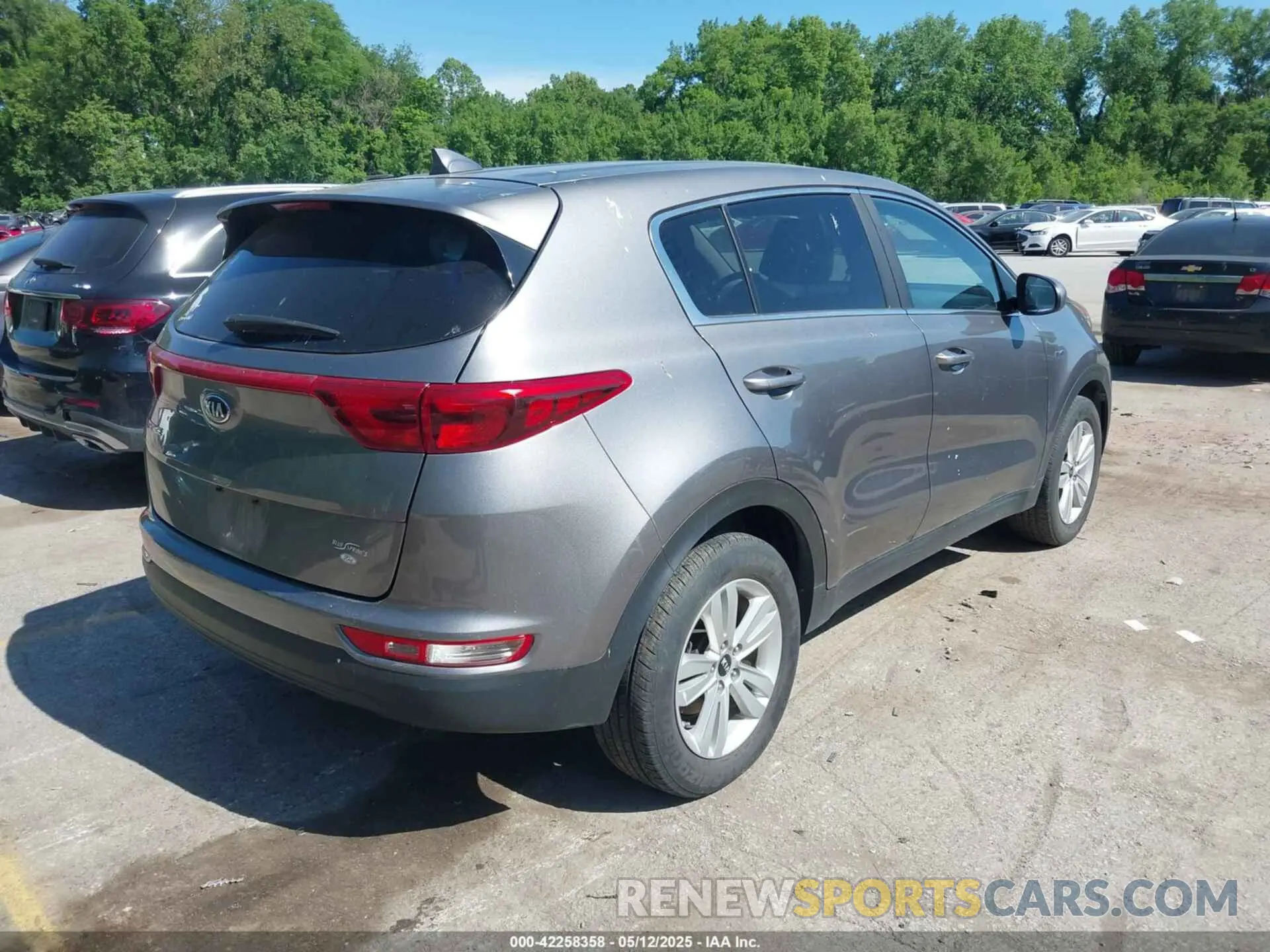 4 Photograph of a damaged car KNDPMCAC6K7551931 KIA SPORTAGE 2019