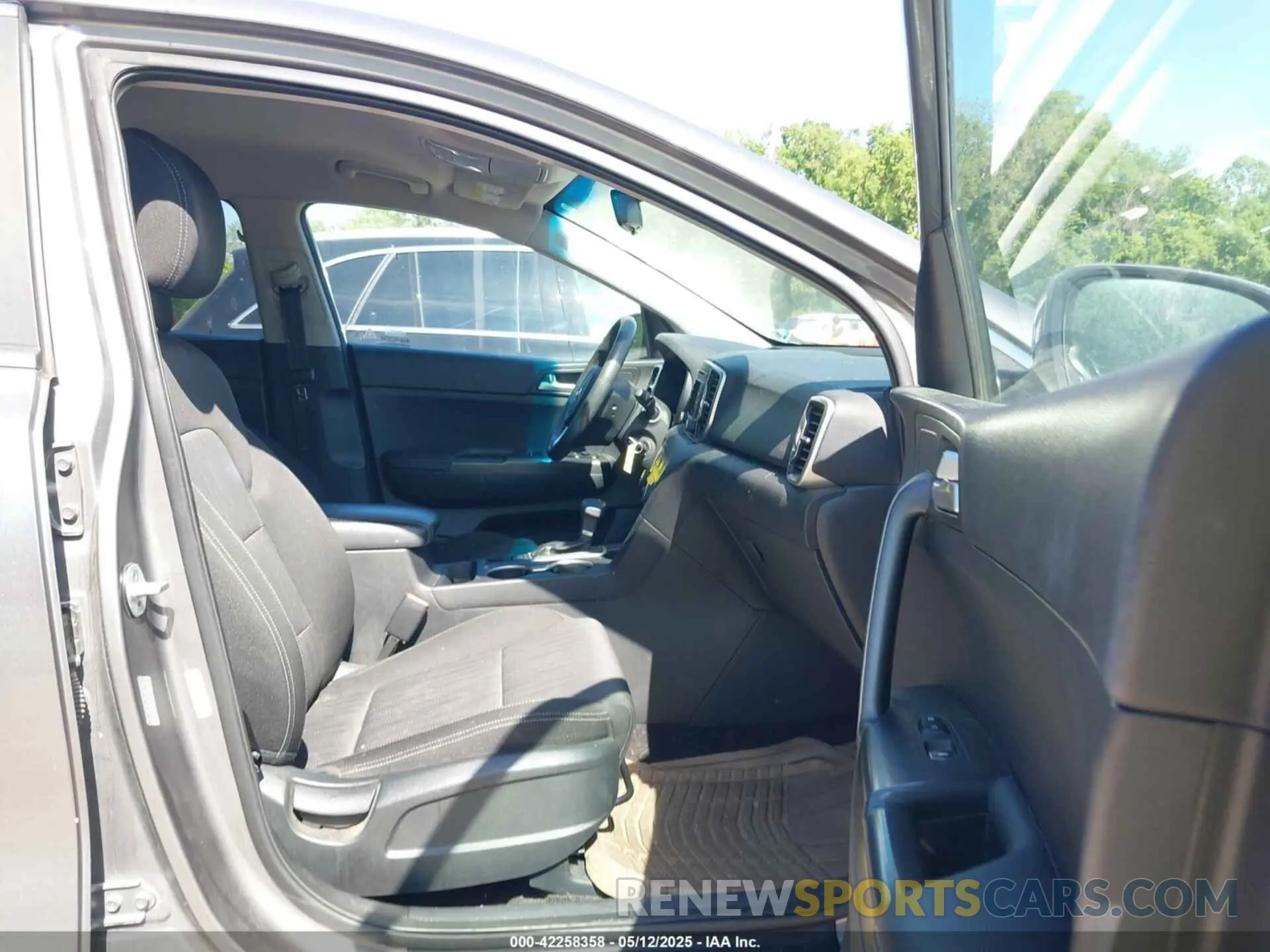 5 Photograph of a damaged car KNDPMCAC6K7551931 KIA SPORTAGE 2019