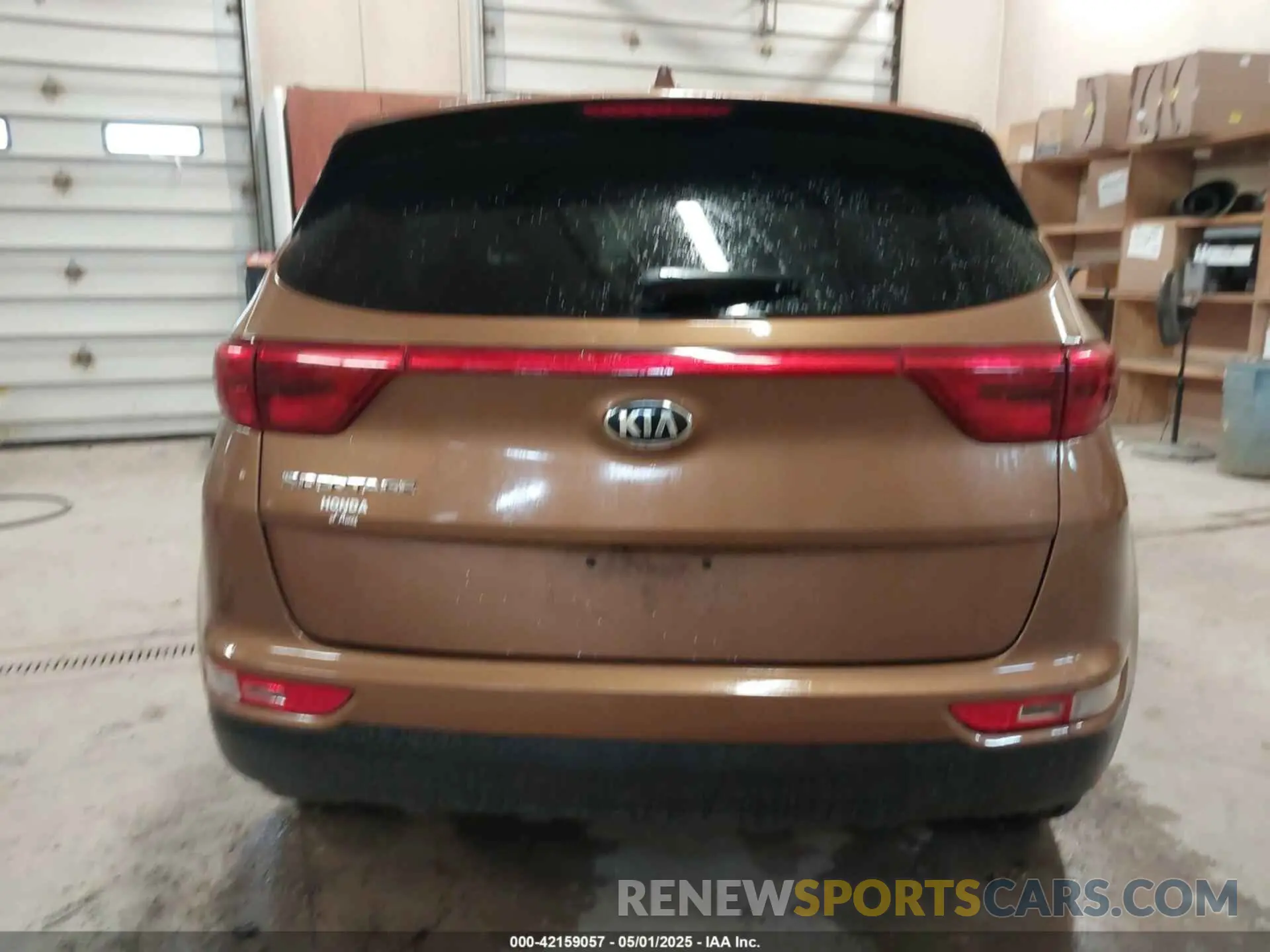 17 Photograph of a damaged car KNDPMCAC6K7568549 KIA SPORTAGE 2019