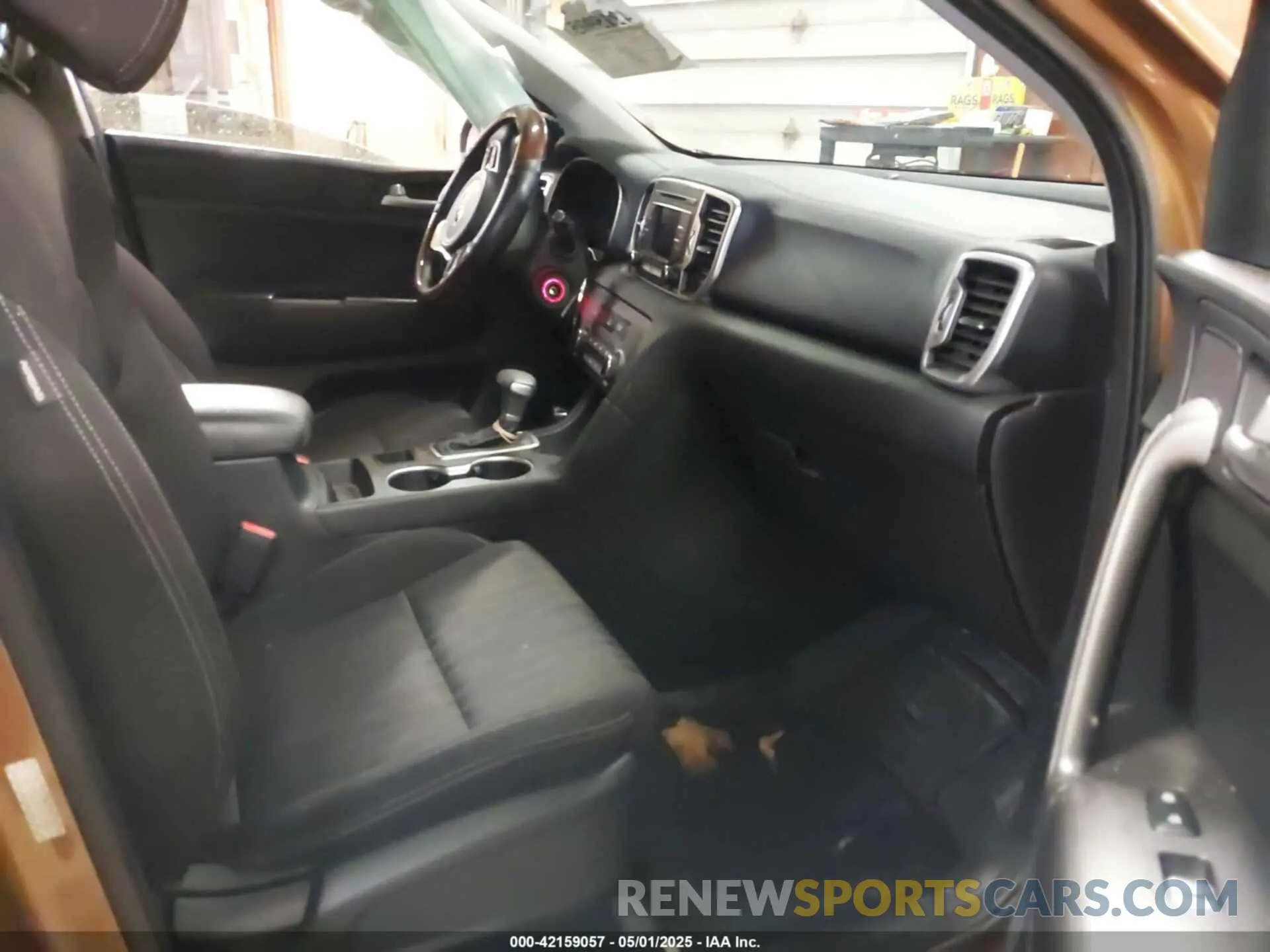 5 Photograph of a damaged car KNDPMCAC6K7568549 KIA SPORTAGE 2019