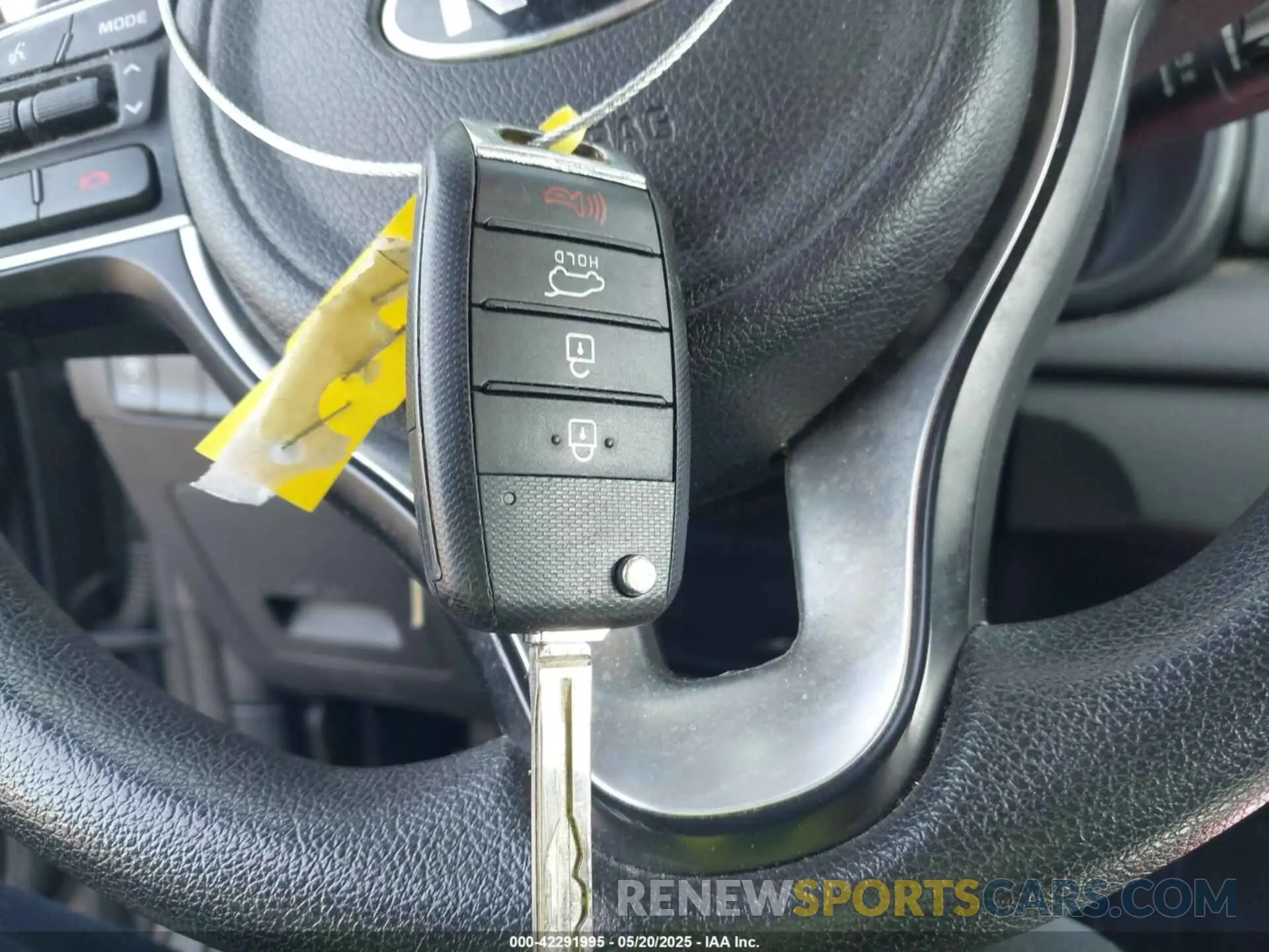 11 Photograph of a damaged car KNDPMCAC7K7520073 KIA SPORTAGE 2019