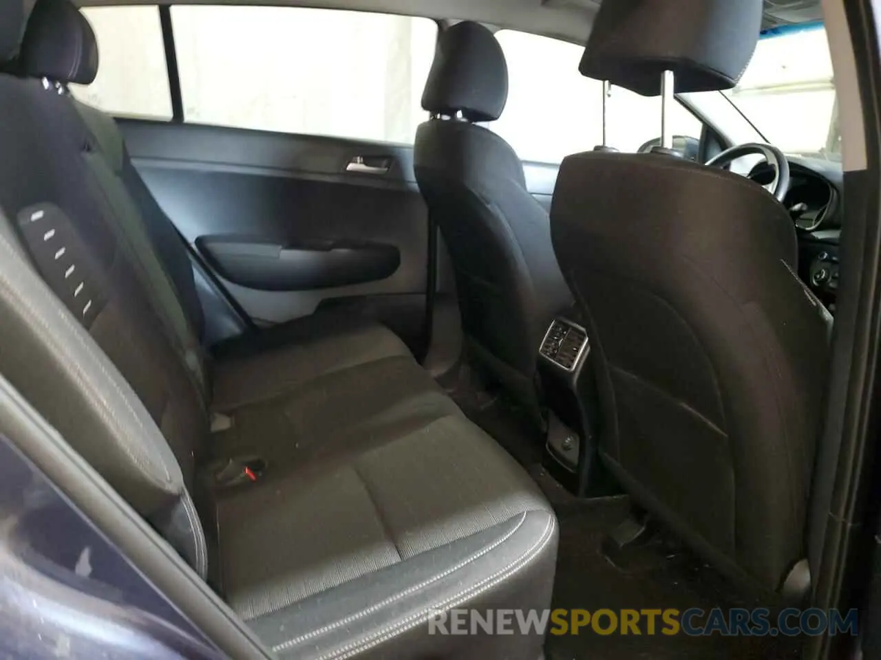 11 Photograph of a damaged car KNDPMCAC7K7559665 KIA SPORTAGE 2019
