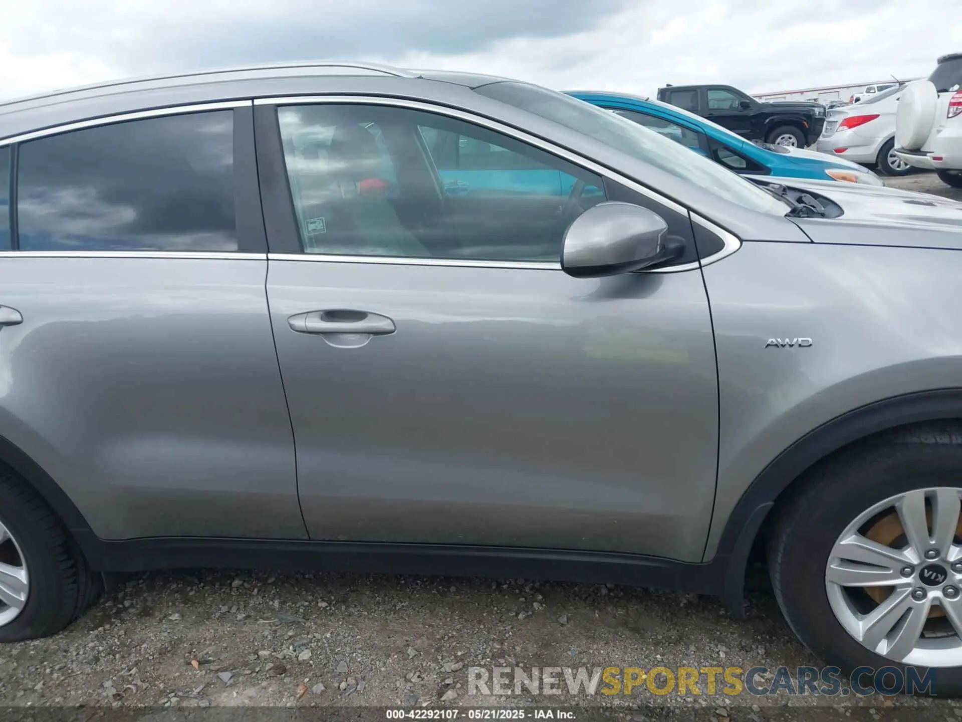 13 Photograph of a damaged car KNDPMCAC7K7566938 KIA SPORTAGE 2019