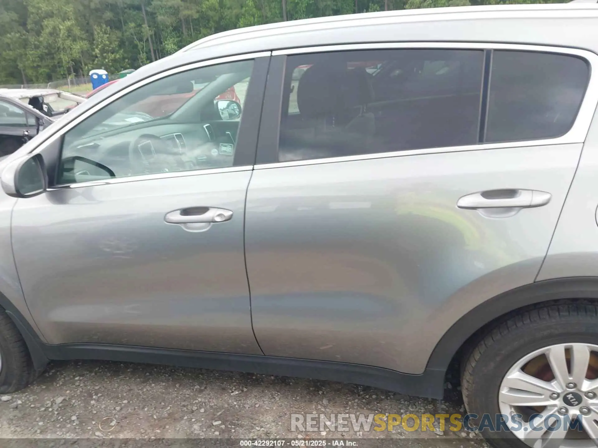 14 Photograph of a damaged car KNDPMCAC7K7566938 KIA SPORTAGE 2019