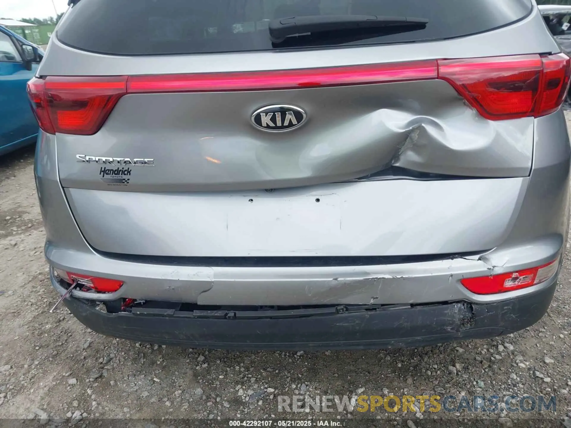 18 Photograph of a damaged car KNDPMCAC7K7566938 KIA SPORTAGE 2019