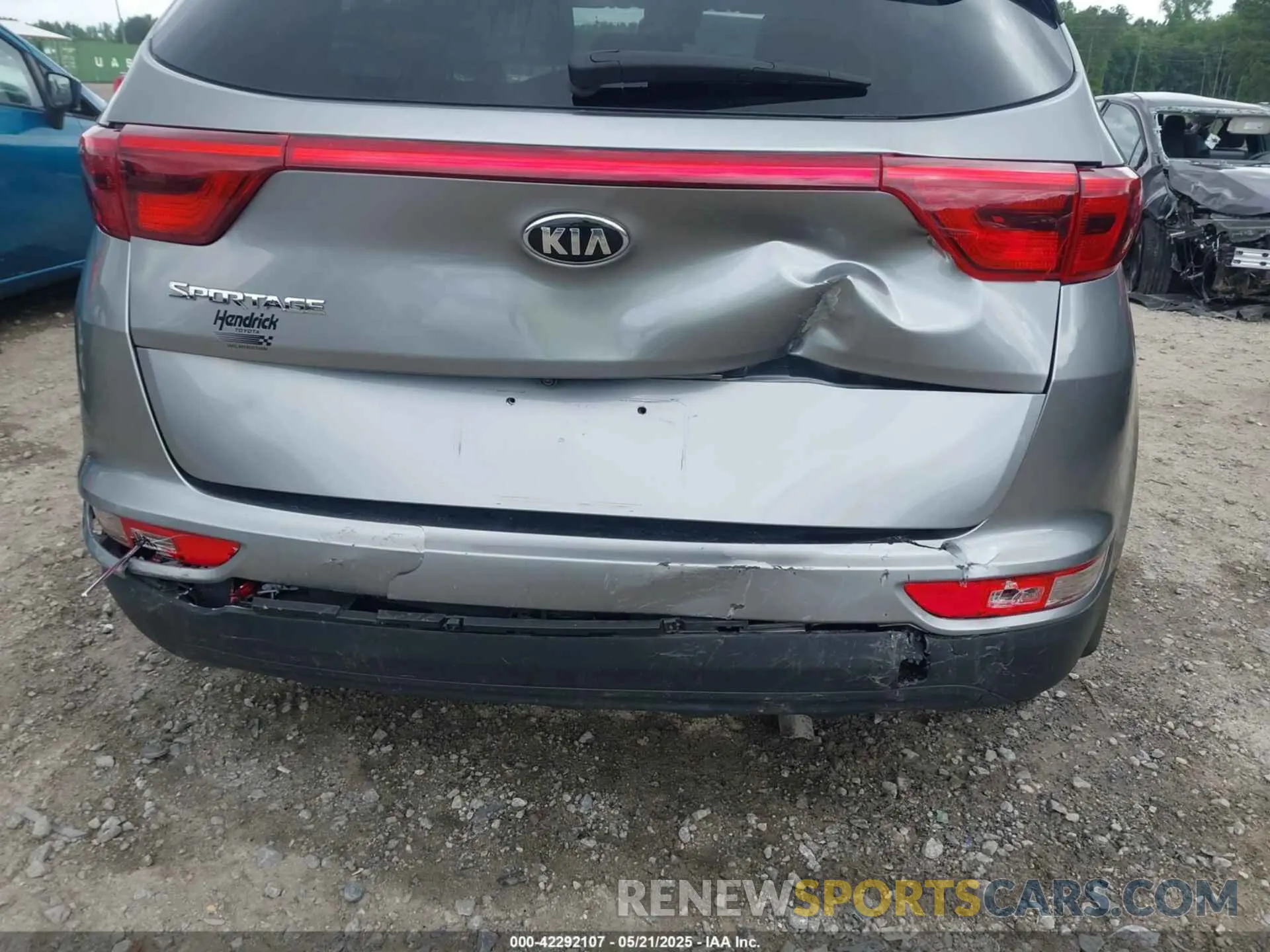6 Photograph of a damaged car KNDPMCAC7K7566938 KIA SPORTAGE 2019