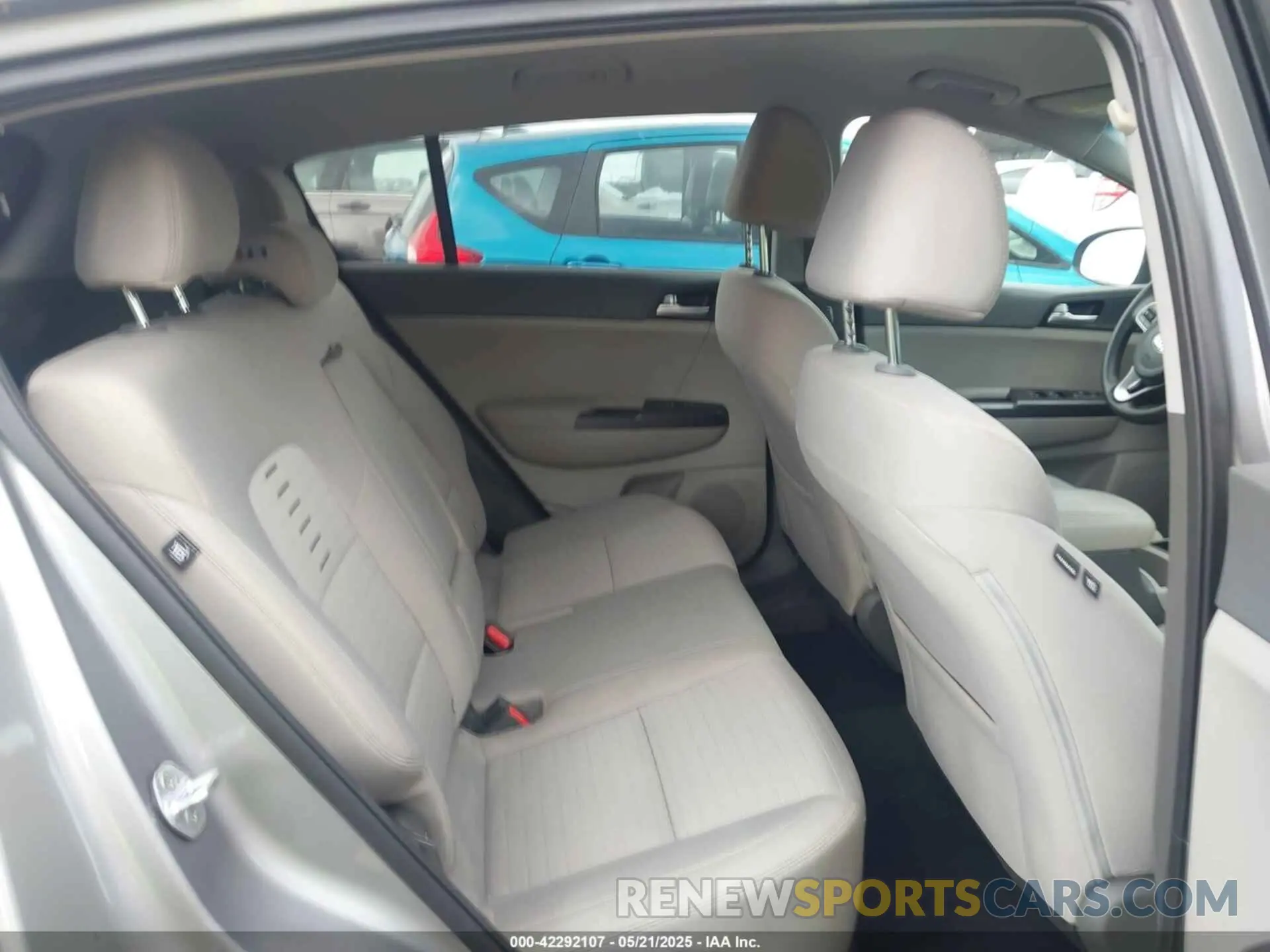 8 Photograph of a damaged car KNDPMCAC7K7566938 KIA SPORTAGE 2019