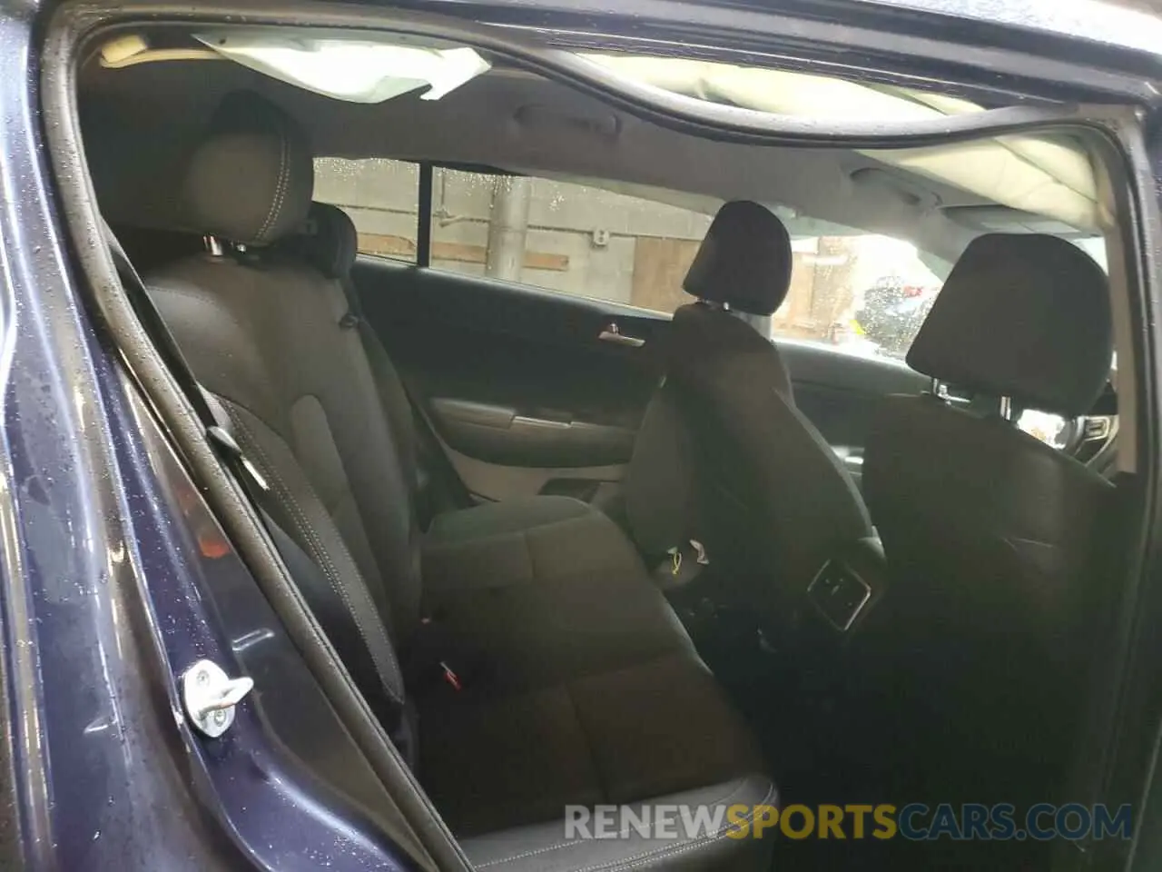 11 Photograph of a damaged car KNDPMCAC7K7625258 KIA SPORTAGE 2019