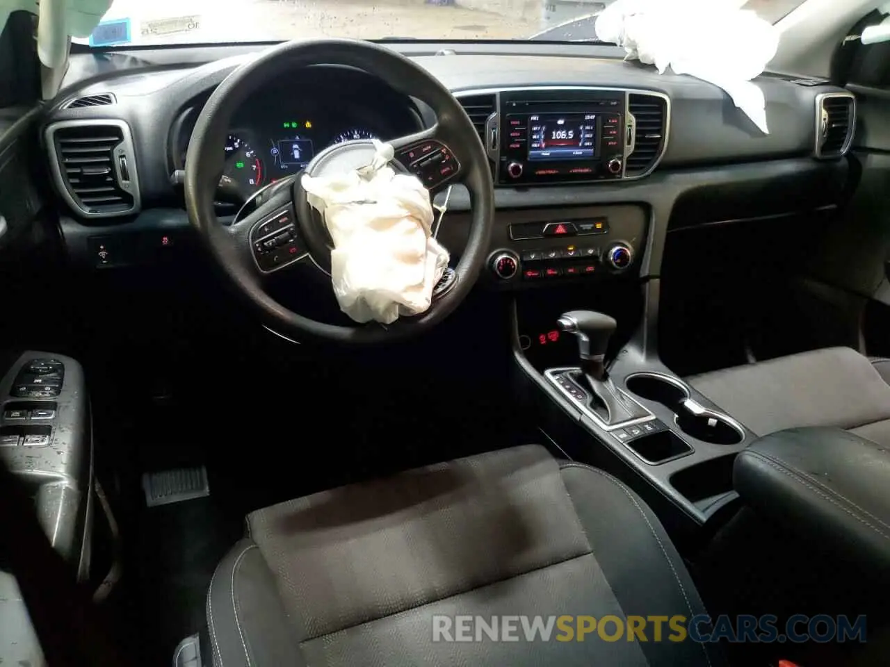 8 Photograph of a damaged car KNDPMCAC7K7625258 KIA SPORTAGE 2019