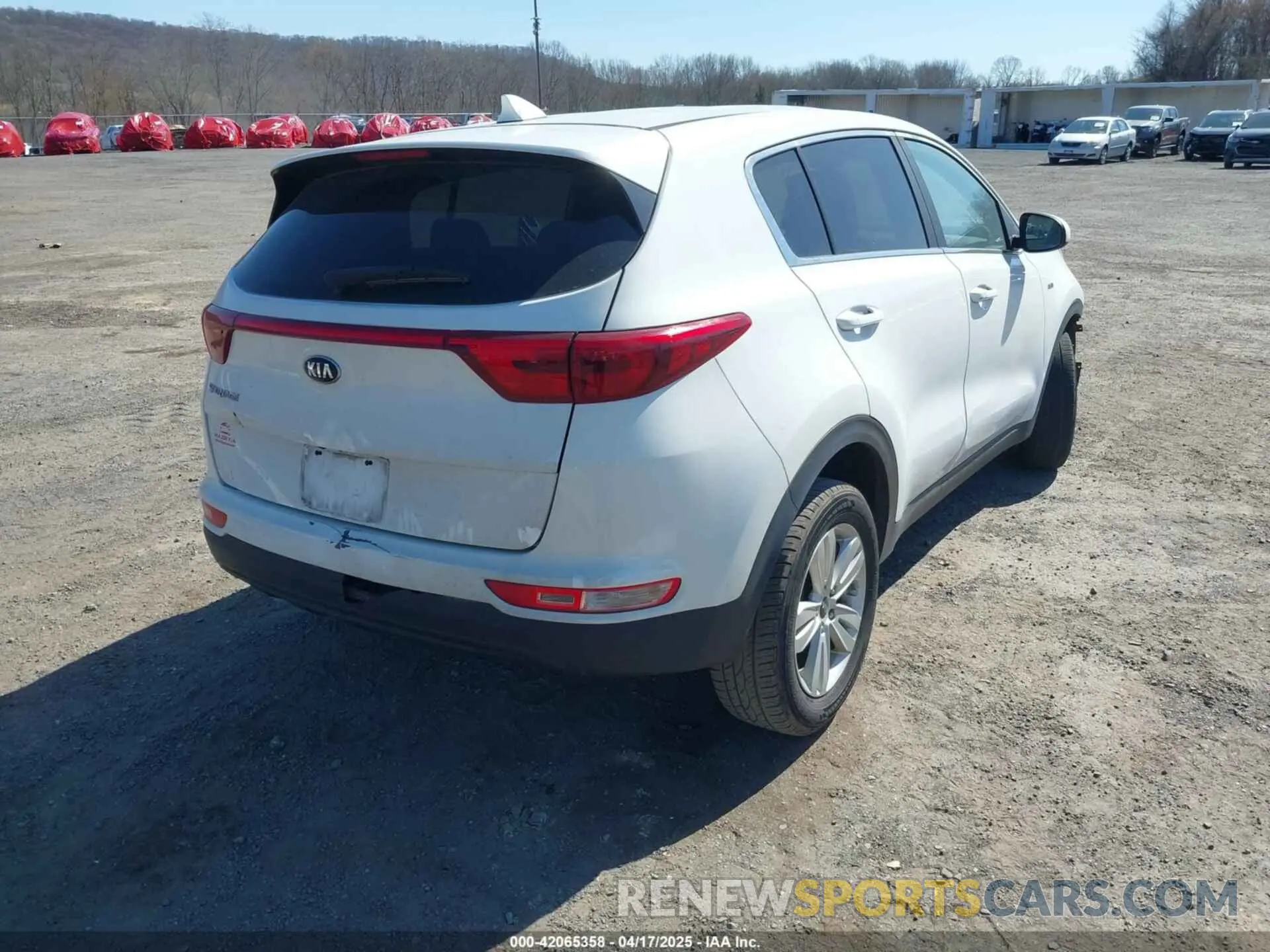 4 Photograph of a damaged car KNDPMCAC8K7534967 KIA SPORTAGE 2019