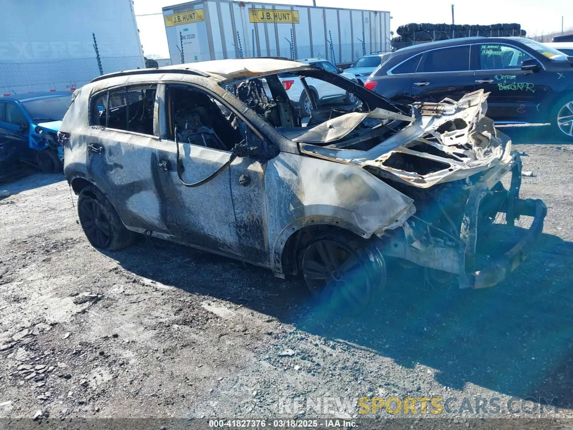 1 Photograph of a damaged car KNDPMCAC8K7605245 KIA SPORTAGE 2019