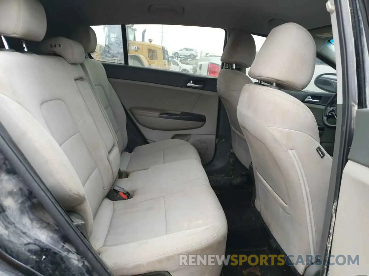 10 Photograph of a damaged car KNDPMCAC8K7616651 KIA SPORTAGE 2019