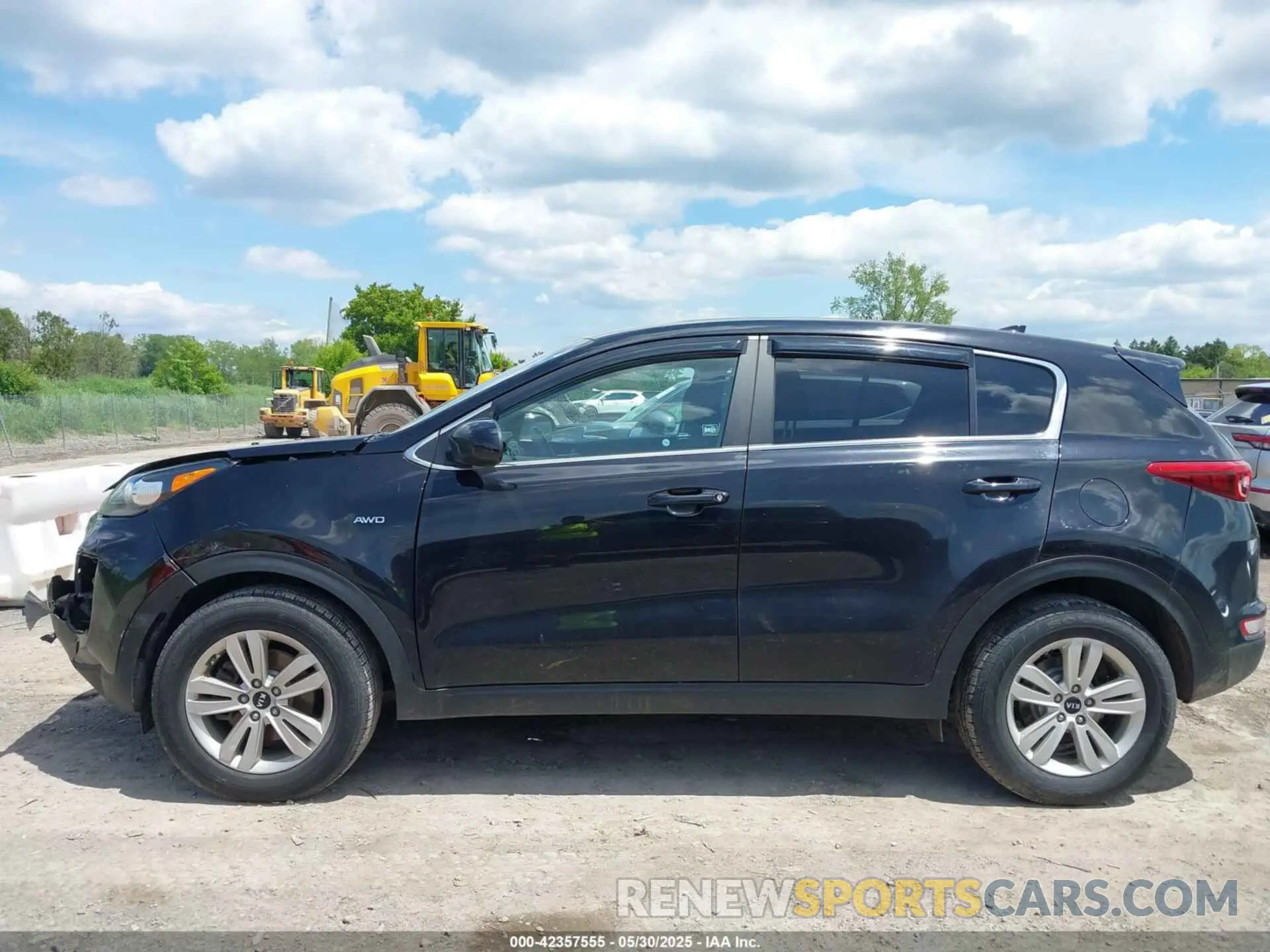 14 Photograph of a damaged car KNDPMCAC8K7619937 KIA SPORTAGE 2019