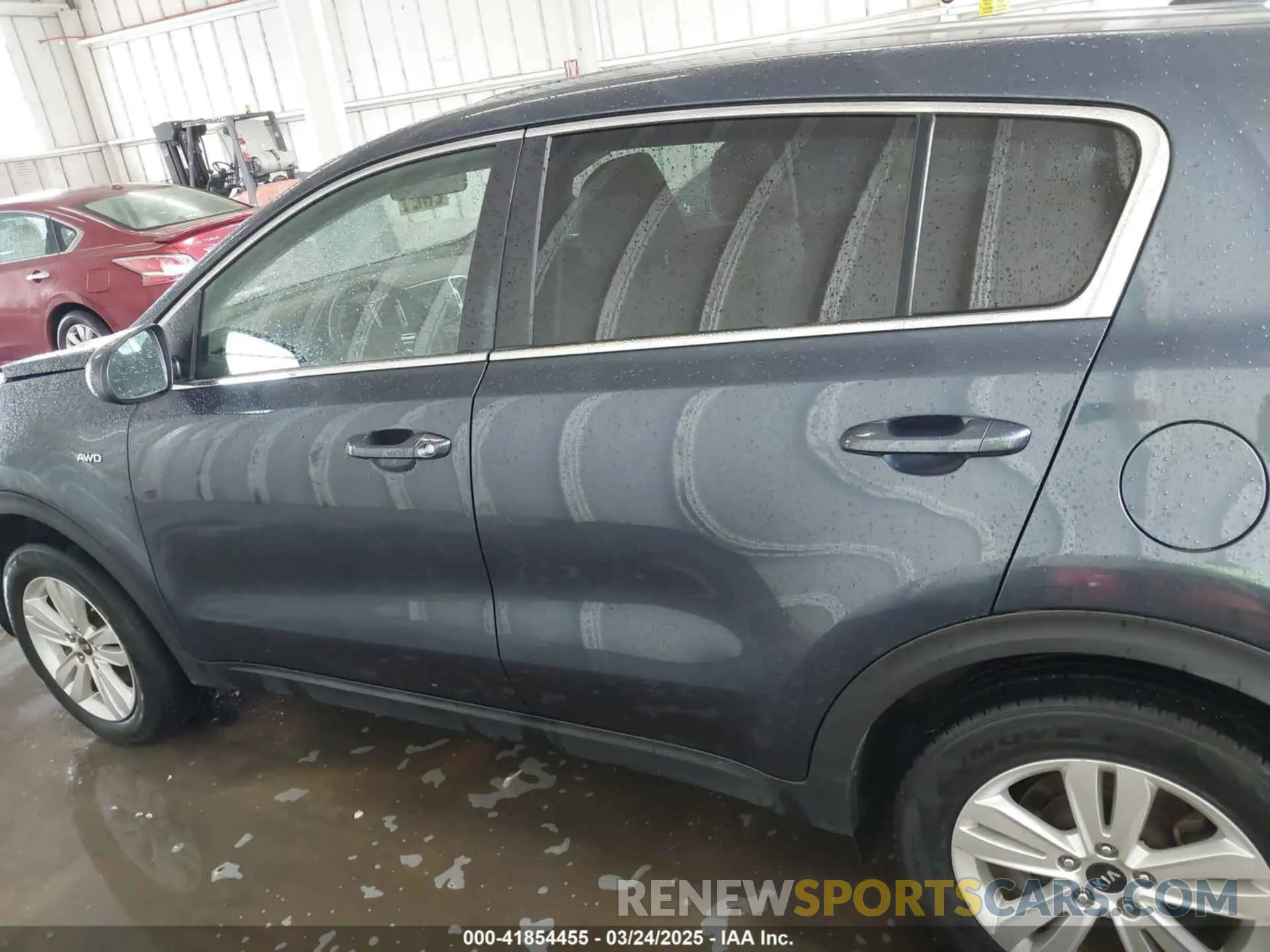 14 Photograph of a damaged car KNDPMCAC9K7611877 KIA SPORTAGE 2019