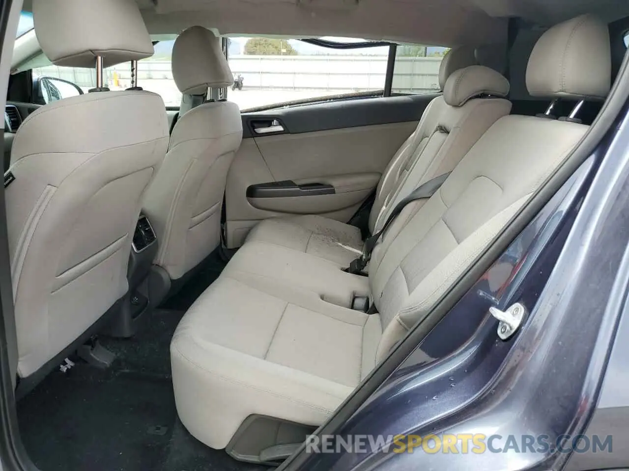 11 Photograph of a damaged car KNDPMCACXK7560535 KIA SPORTAGE 2019