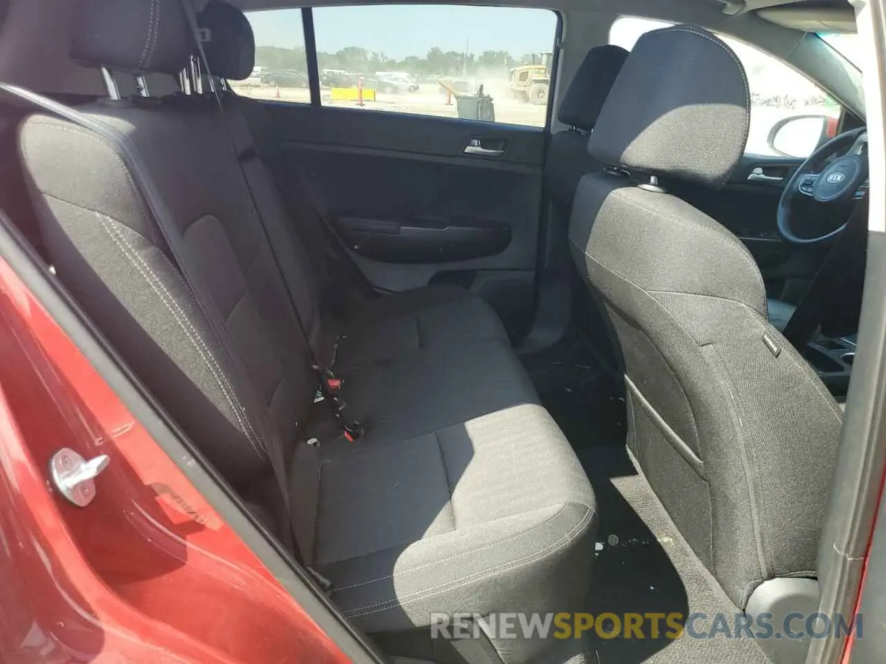 11 Photograph of a damaged car KNDPMCACXK7560860 KIA SPORTAGE 2019