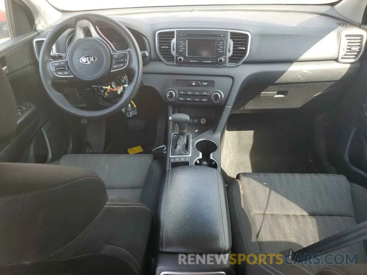 8 Photograph of a damaged car KNDPMCACXK7560860 KIA SPORTAGE 2019