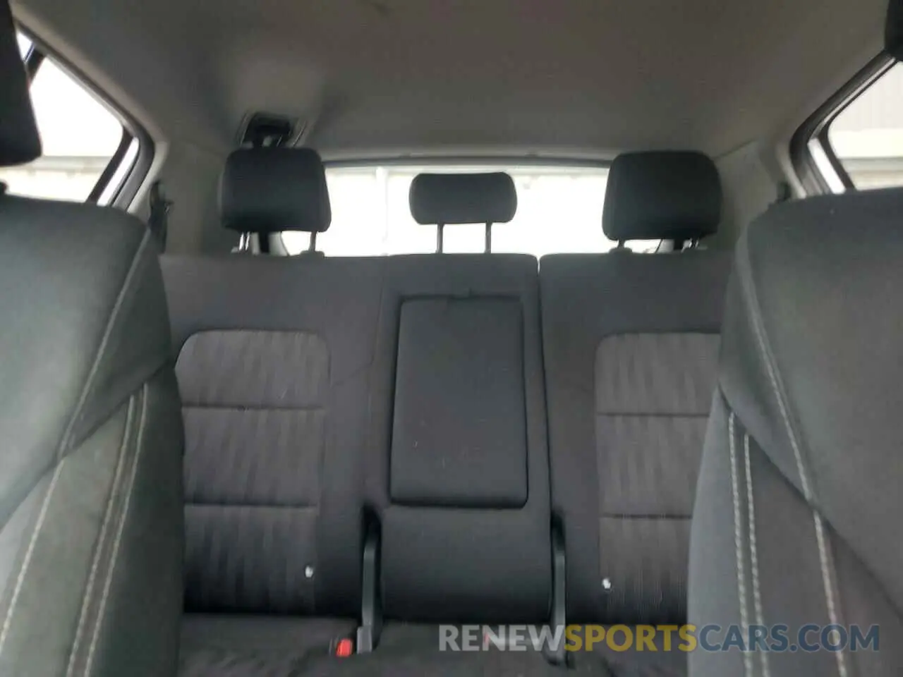 10 Photograph of a damaged car KNDPMCACXK7562642 KIA SPORTAGE 2019