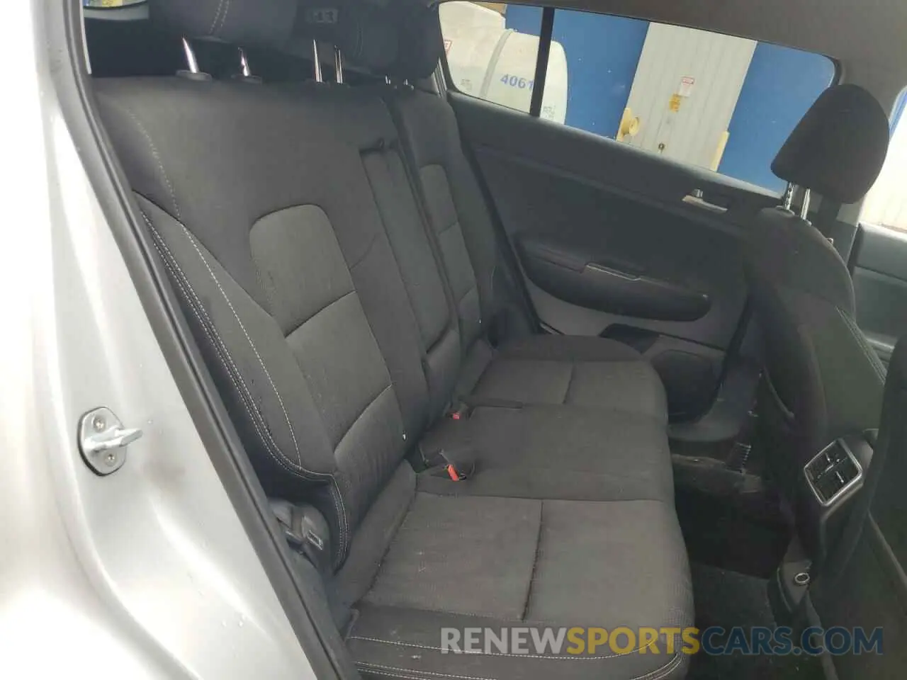 11 Photograph of a damaged car KNDPMCACXK7562642 KIA SPORTAGE 2019