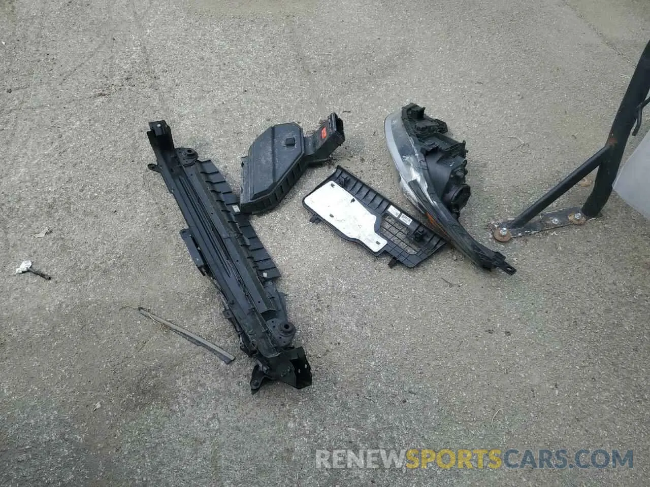 13 Photograph of a damaged car KNDPMCACXK7562642 KIA SPORTAGE 2019