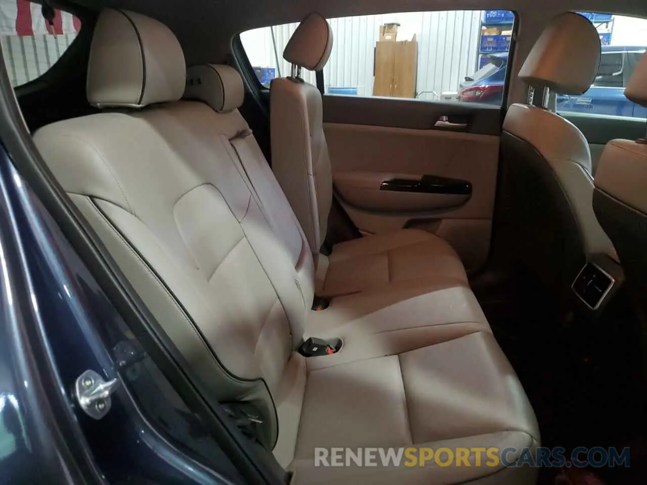 11 Photograph of a damaged car KNDPN3AC1K7510362 KIA SPORTAGE 2019