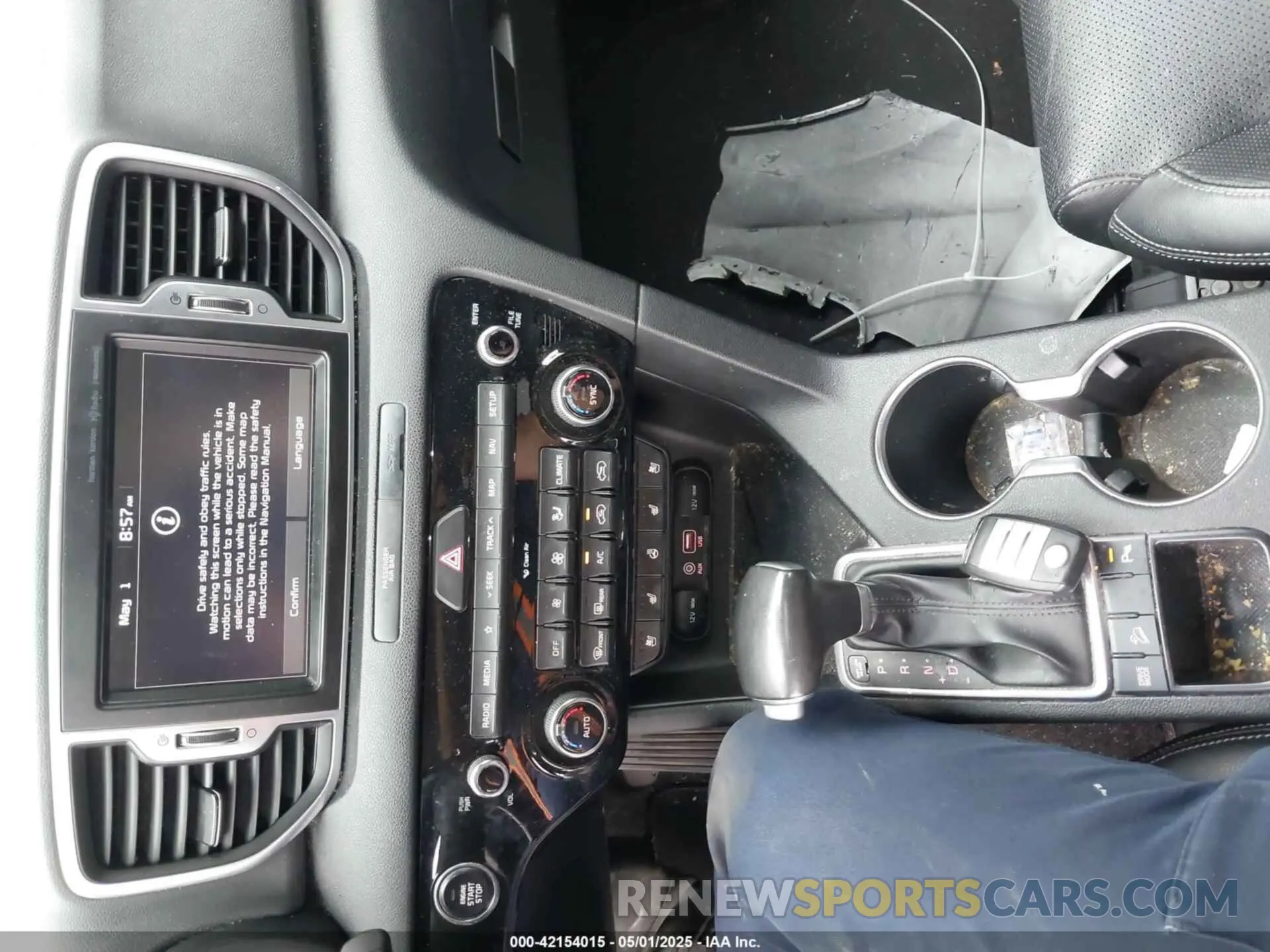 11 Photograph of a damaged car KNDPN3AC2K7522598 KIA SPORTAGE 2019