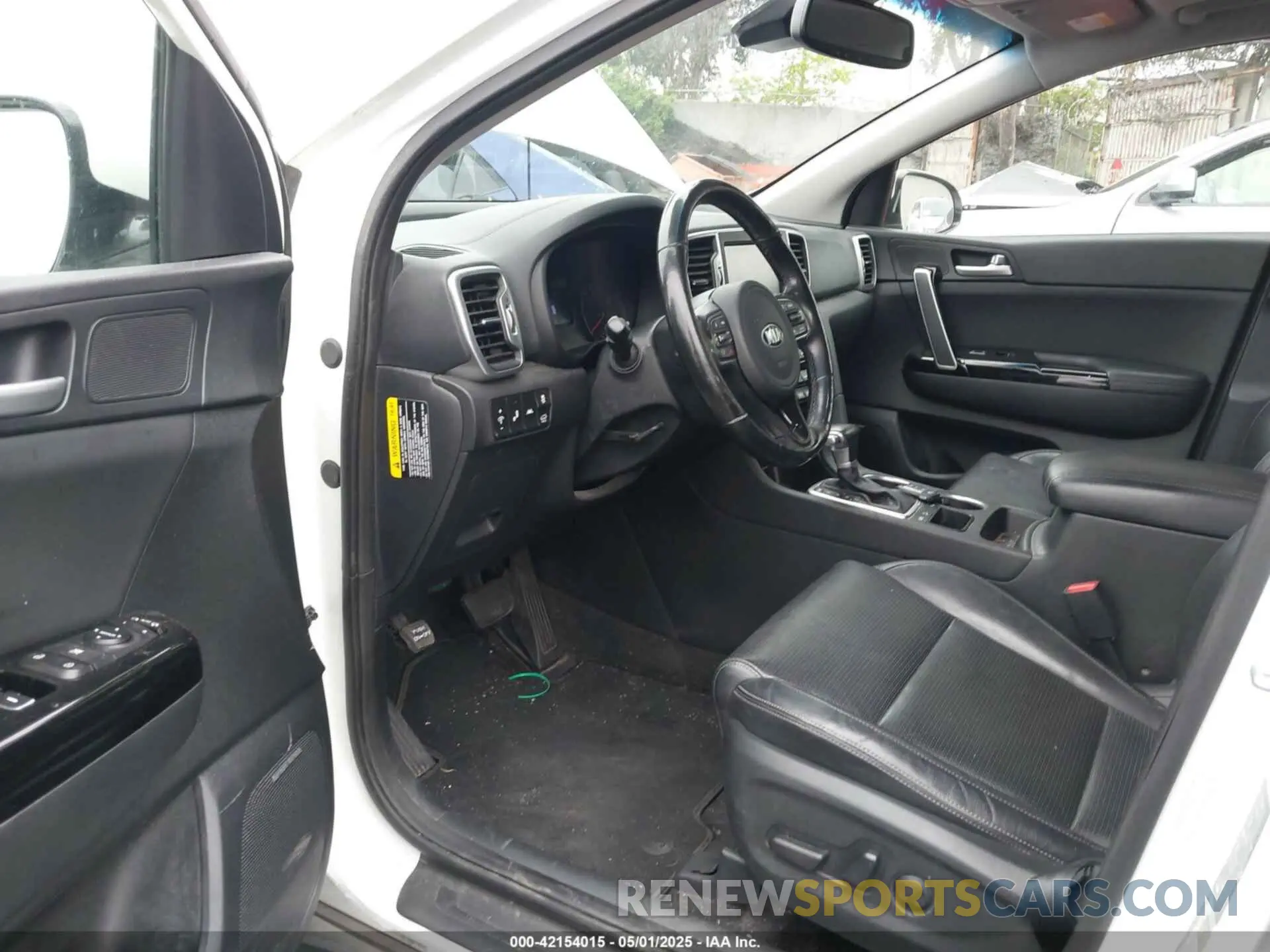 19 Photograph of a damaged car KNDPN3AC2K7522598 KIA SPORTAGE 2019