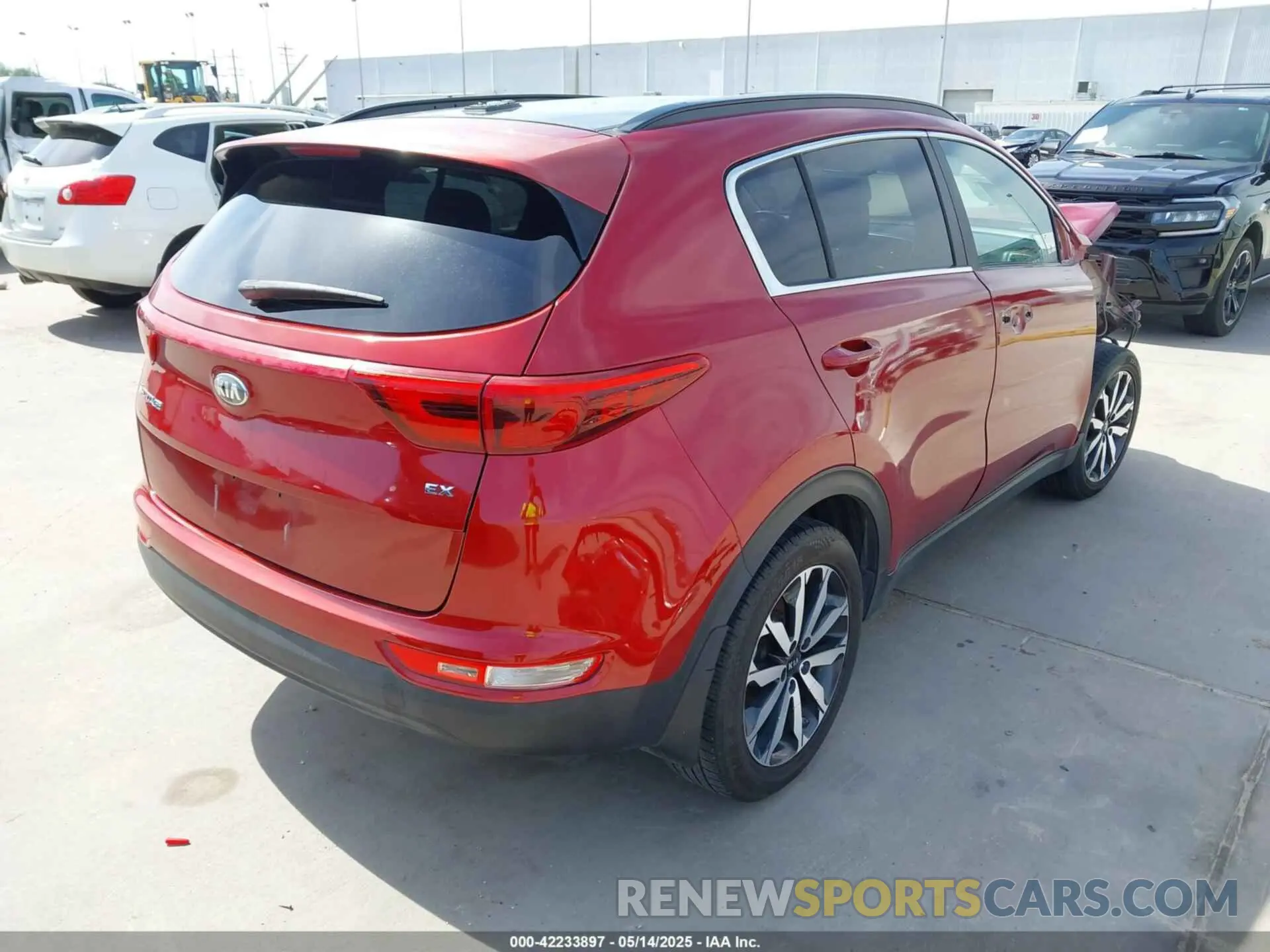 4 Photograph of a damaged car KNDPN3AC3K7612939 KIA SPORTAGE 2019