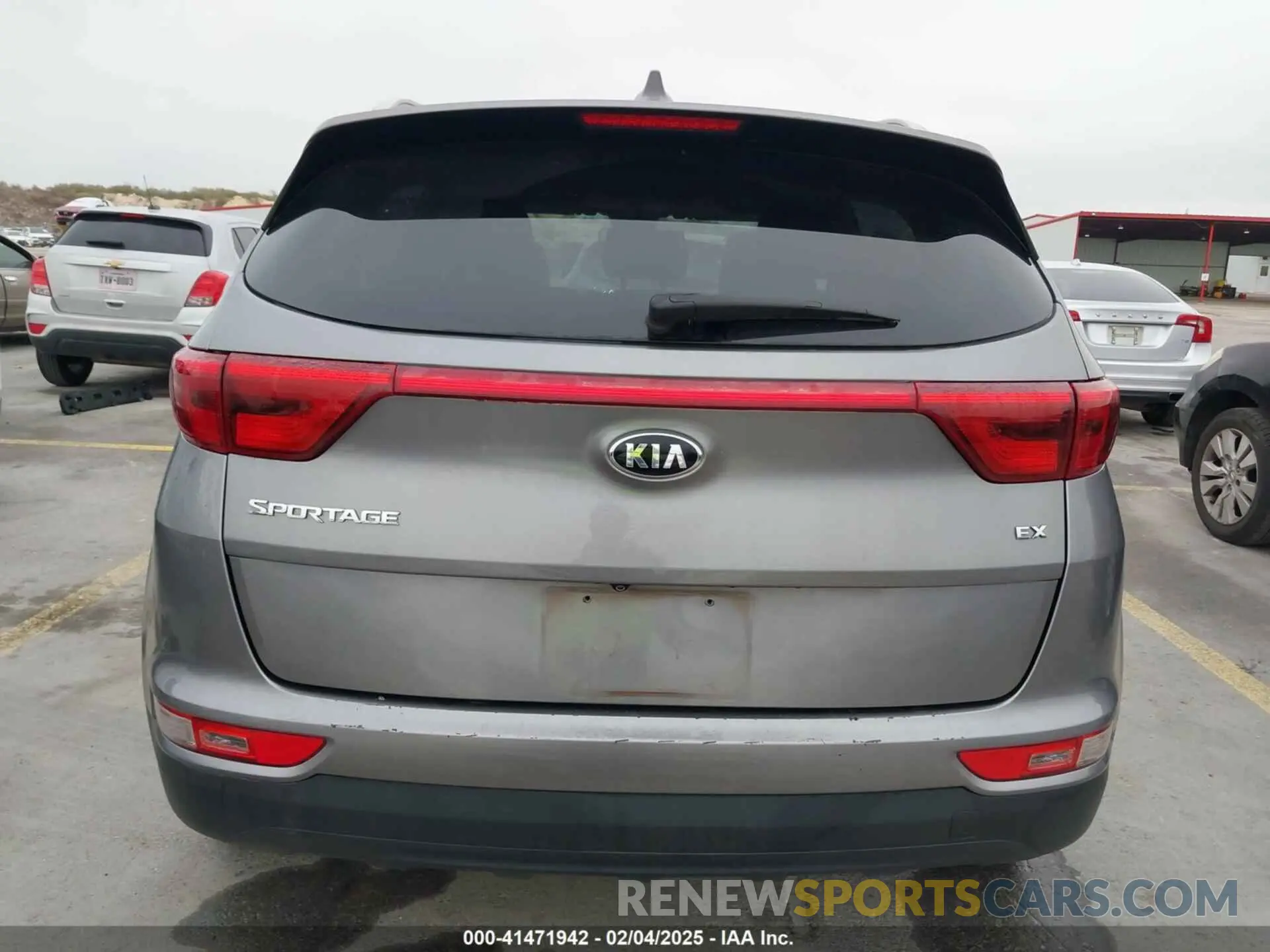 16 Photograph of a damaged car KNDPN3AC4K7536972 KIA SPORTAGE 2019