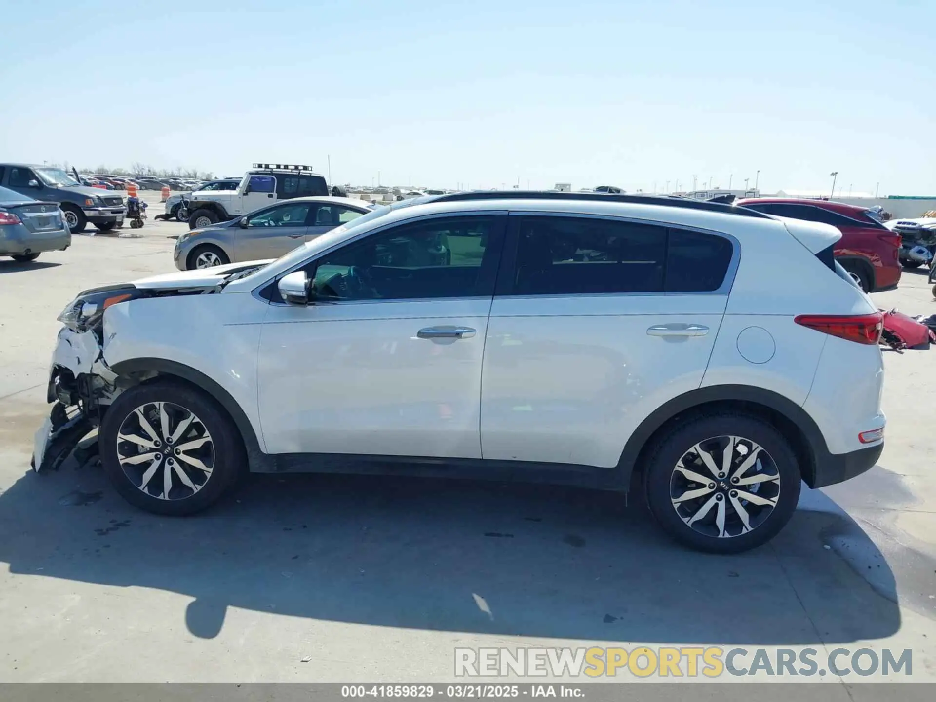 14 Photograph of a damaged car KNDPN3AC7K7516022 KIA SPORTAGE 2019