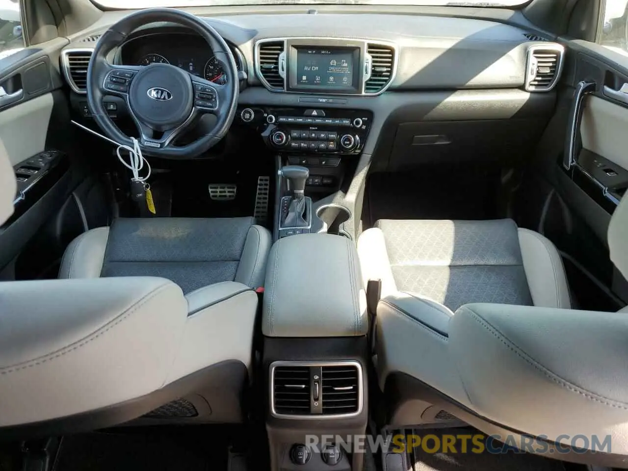 8 Photograph of a damaged car KNDPN3AC8K7560353 KIA SPORTAGE 2019