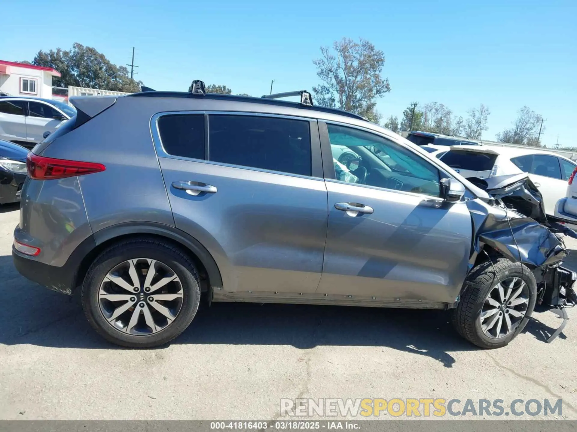 12 Photograph of a damaged car KNDPN3AC9K7560393 KIA SPORTAGE 2019