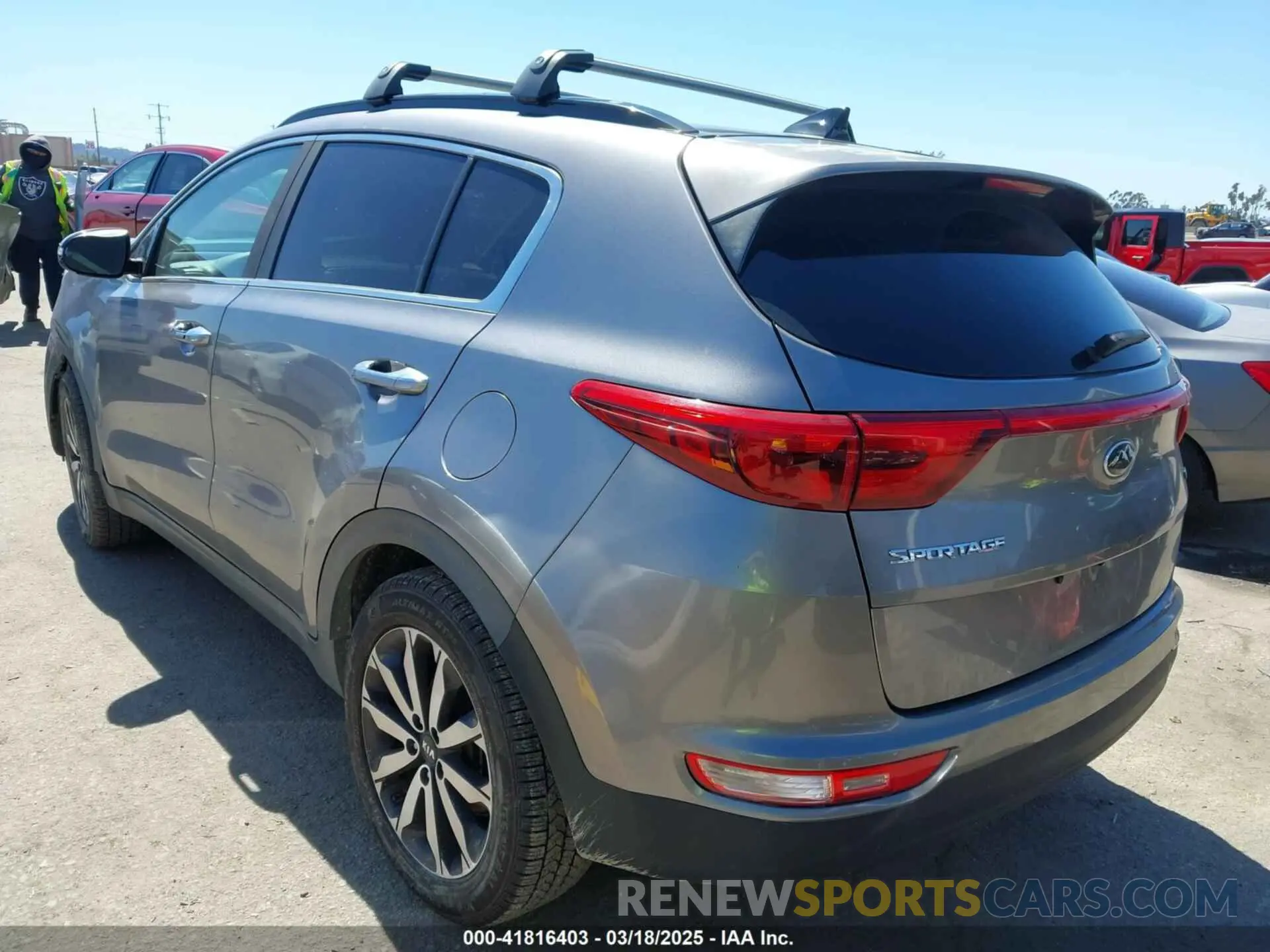 3 Photograph of a damaged car KNDPN3AC9K7560393 KIA SPORTAGE 2019