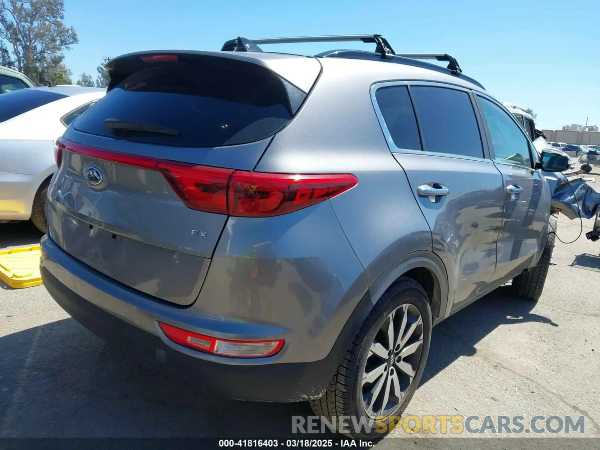 4 Photograph of a damaged car KNDPN3AC9K7560393 KIA SPORTAGE 2019