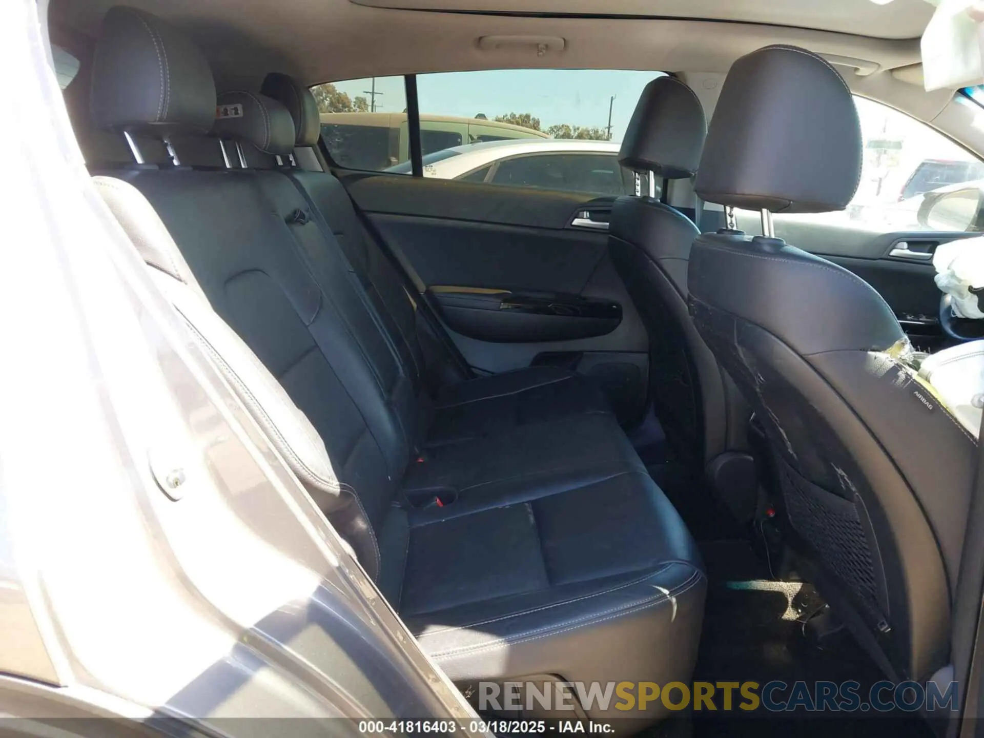 8 Photograph of a damaged car KNDPN3AC9K7560393 KIA SPORTAGE 2019
