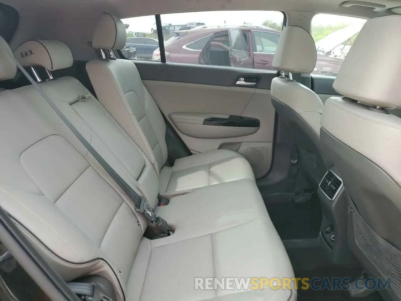 11 Photograph of a damaged car KNDPN3AC9K7571250 KIA SPORTAGE 2019