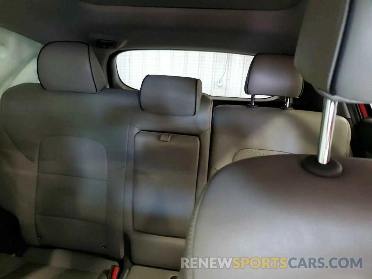 10 Photograph of a damaged car KNDPN3AC9K7588758 KIA SPORTAGE 2019