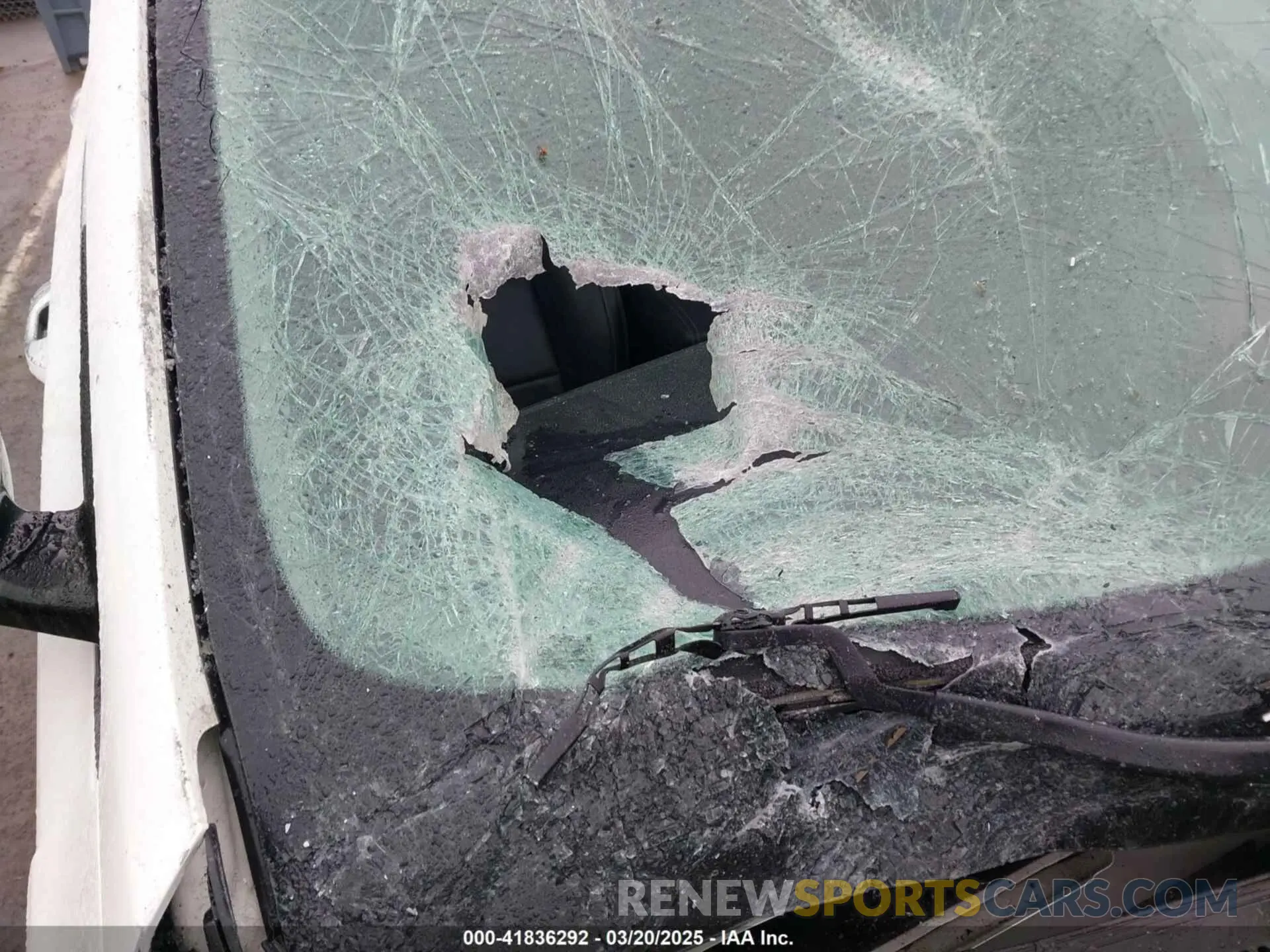 18 Photograph of a damaged car KNDPNCAC0K7534426 KIA SPORTAGE 2019