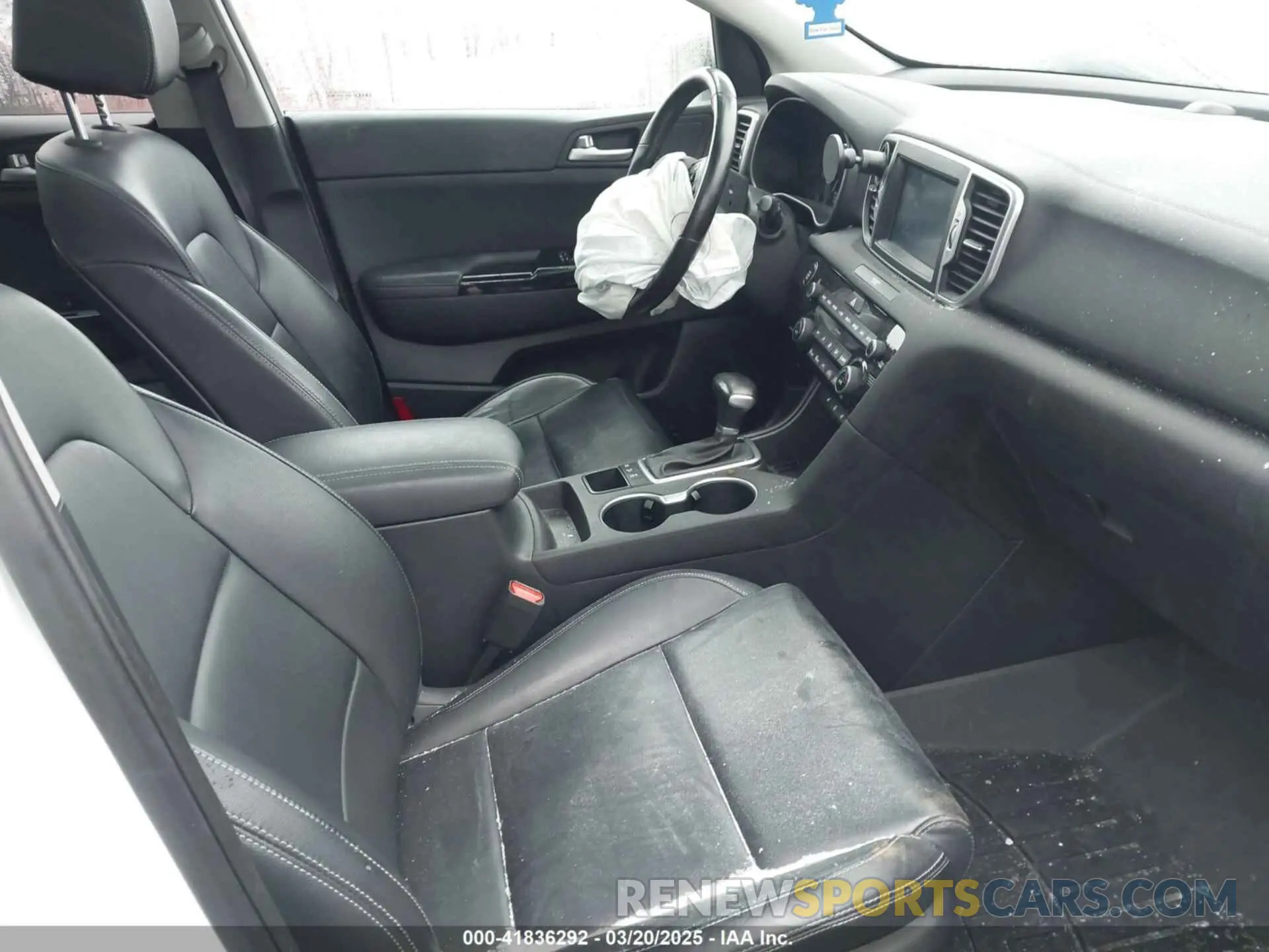 5 Photograph of a damaged car KNDPNCAC0K7534426 KIA SPORTAGE 2019
