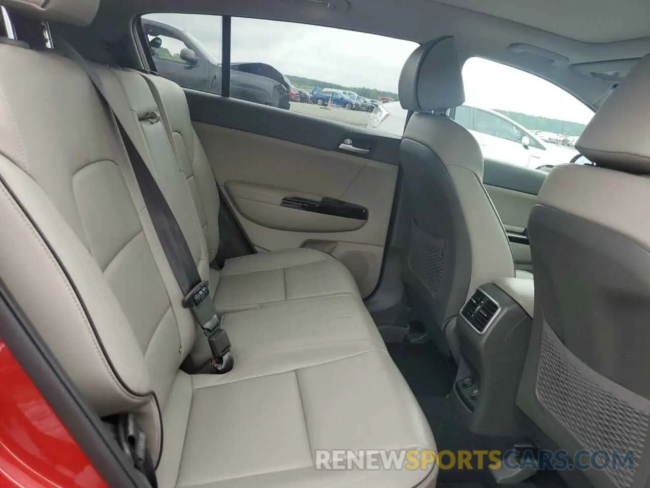 10 Photograph of a damaged car KNDPNCAC1K7548870 KIA SPORTAGE 2019