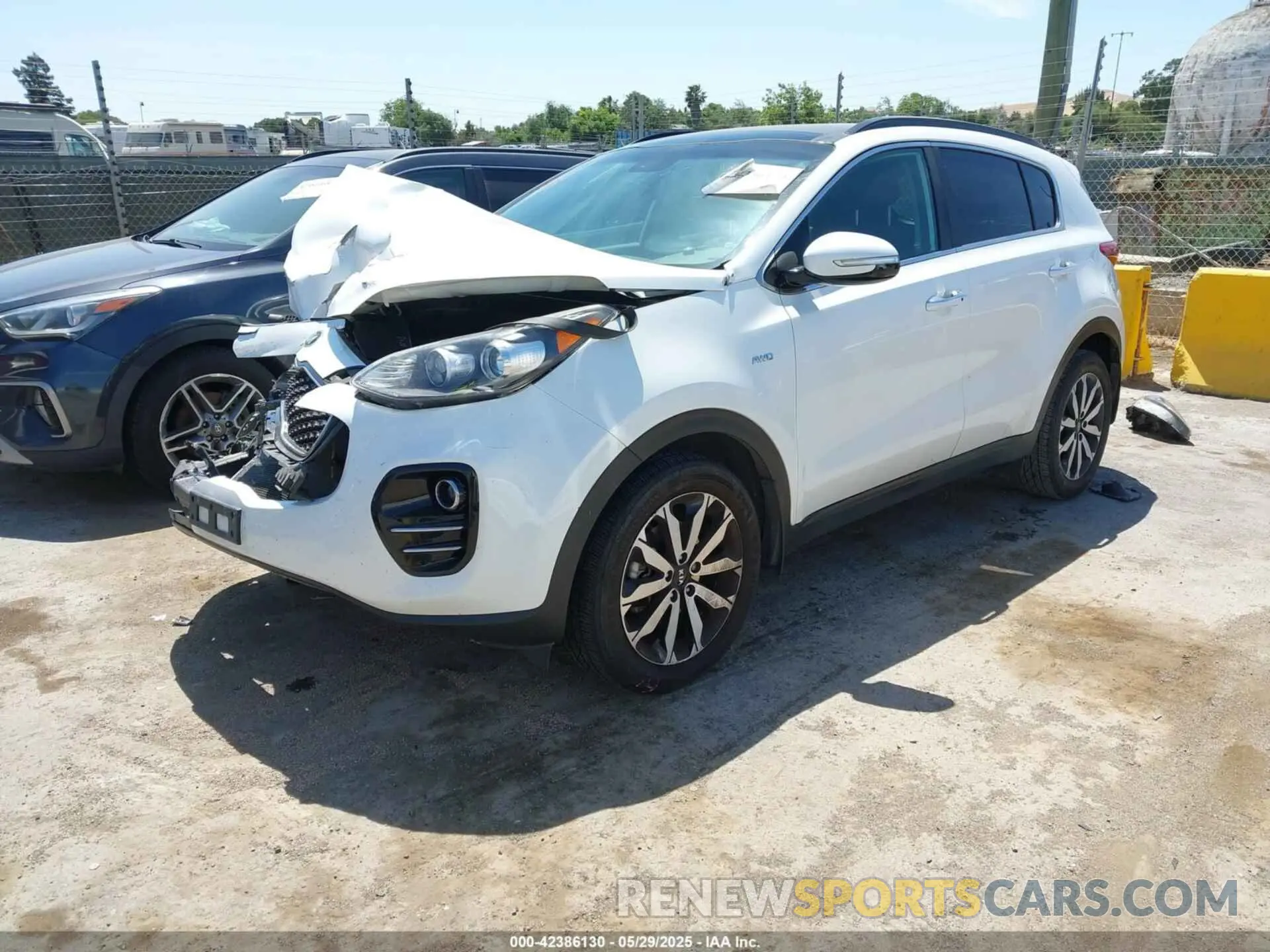 2 Photograph of a damaged car KNDPNCAC4K7507973 KIA SPORTAGE 2019