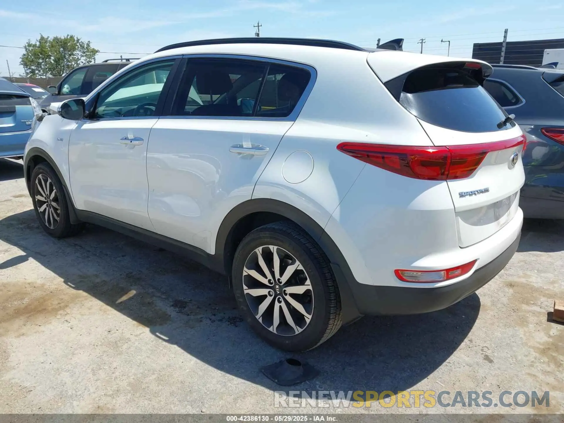 3 Photograph of a damaged car KNDPNCAC4K7507973 KIA SPORTAGE 2019
