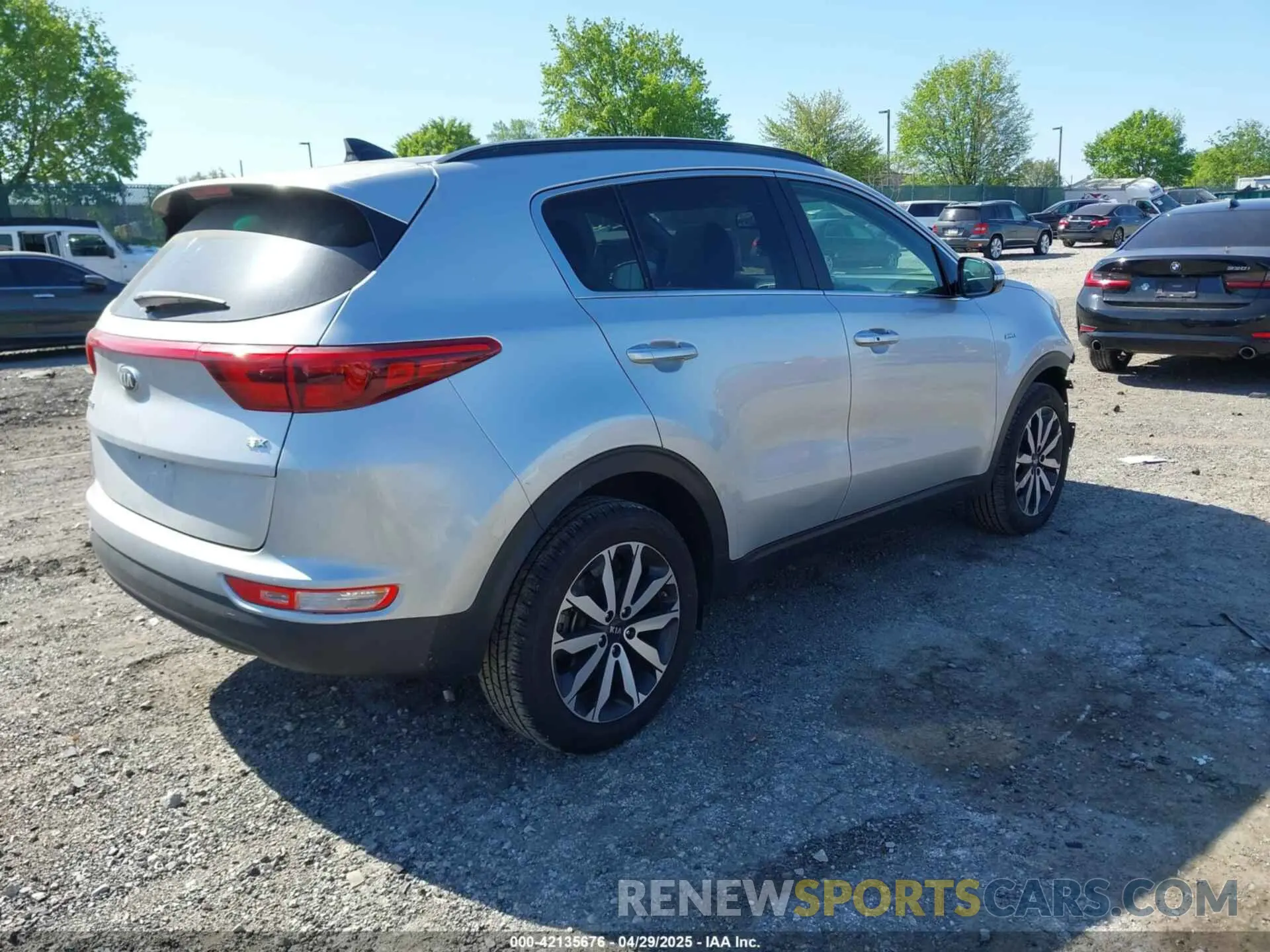 4 Photograph of a damaged car KNDPNCAC4K7535031 KIA SPORTAGE 2019
